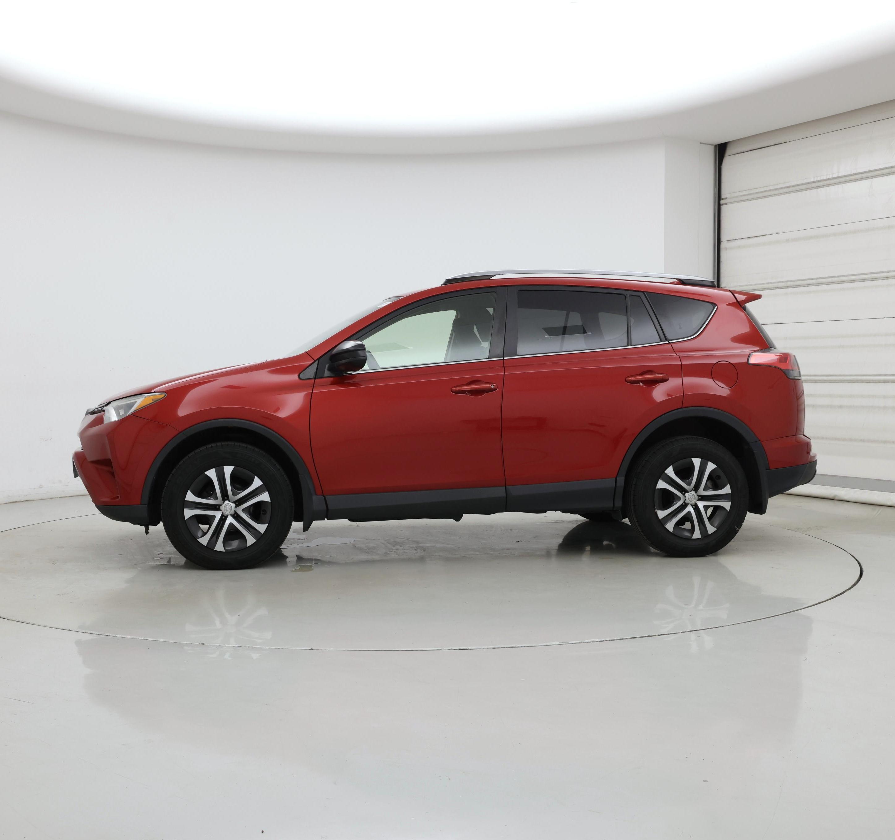 Thumbnail: 2017 Toyota RAV4 - 3