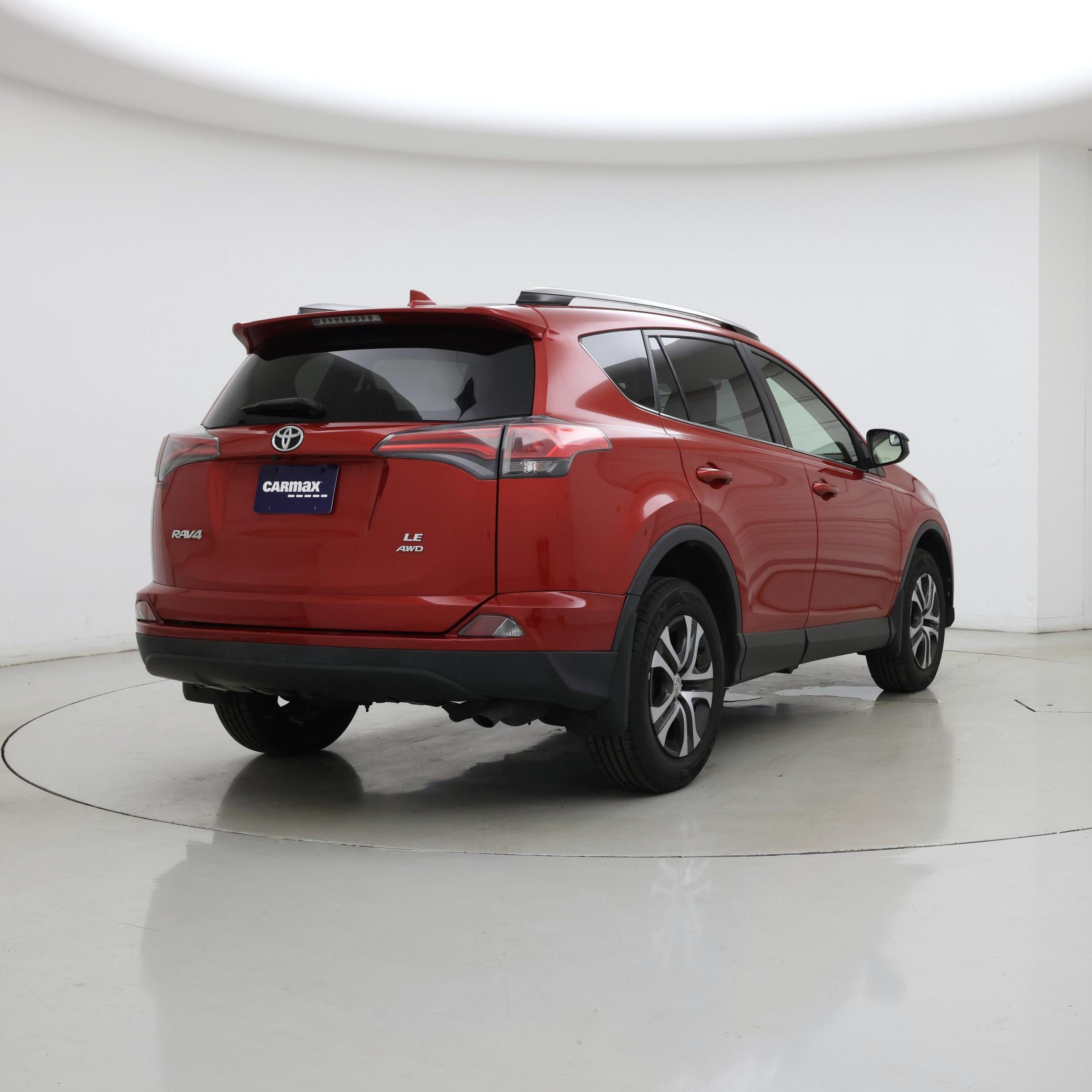 Thumbnail: 2017 Toyota RAV4 - 8