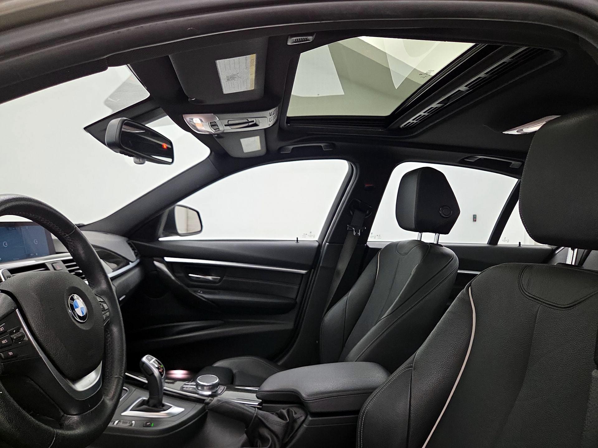 Thumbnail: 2017 BMW 3 Series - 20
