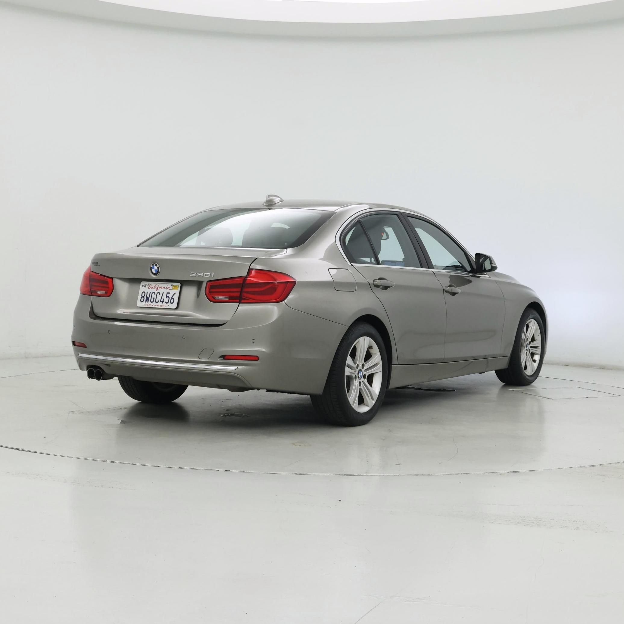 Thumbnail: 2017 BMW 3 Series - 8