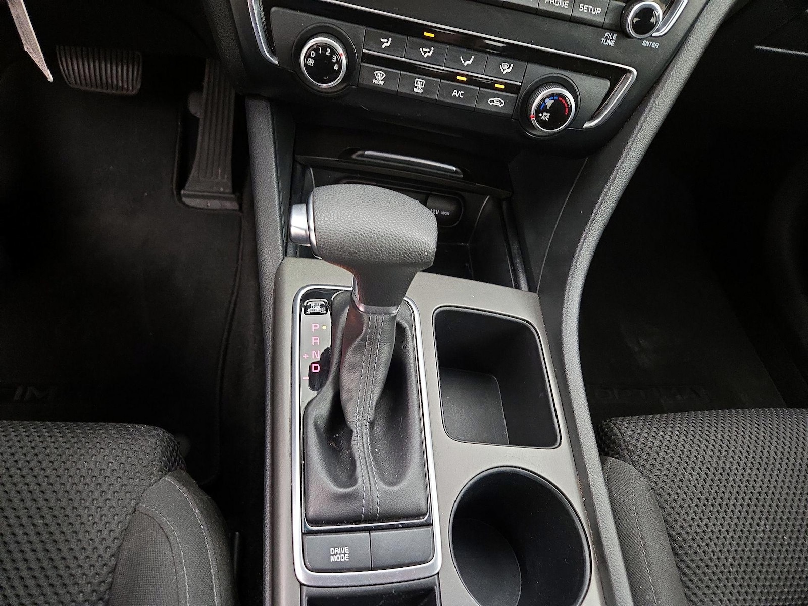 2020 Kia Optima LX - Photo 18