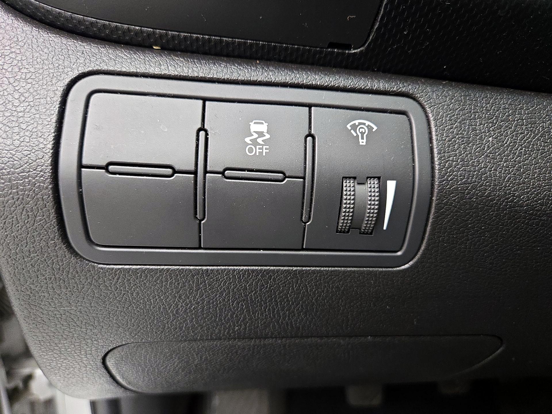 Thumbnail: 2016 Hyundai Accent - 13