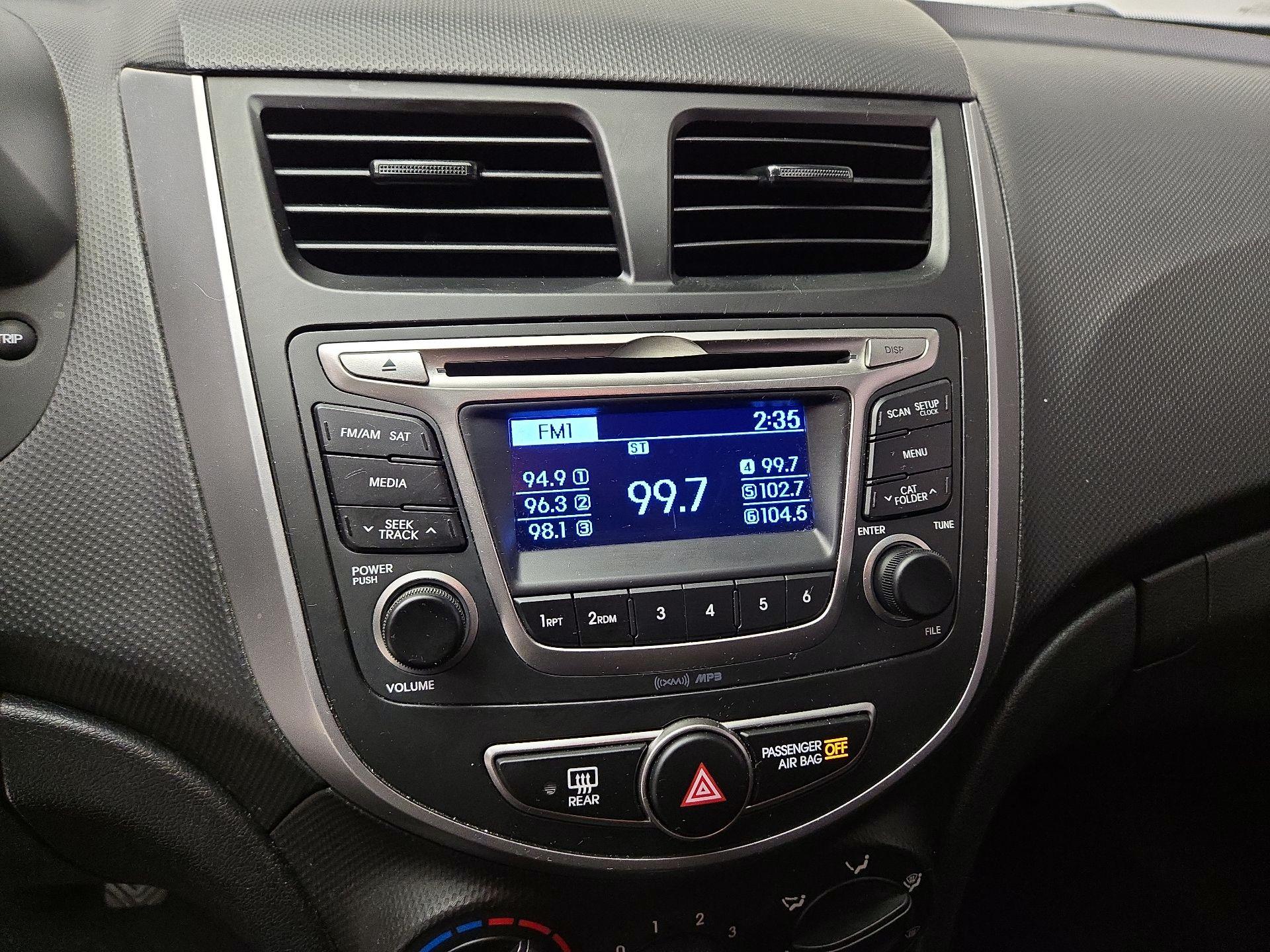 Thumbnail: 2016 Hyundai Accent - 14
