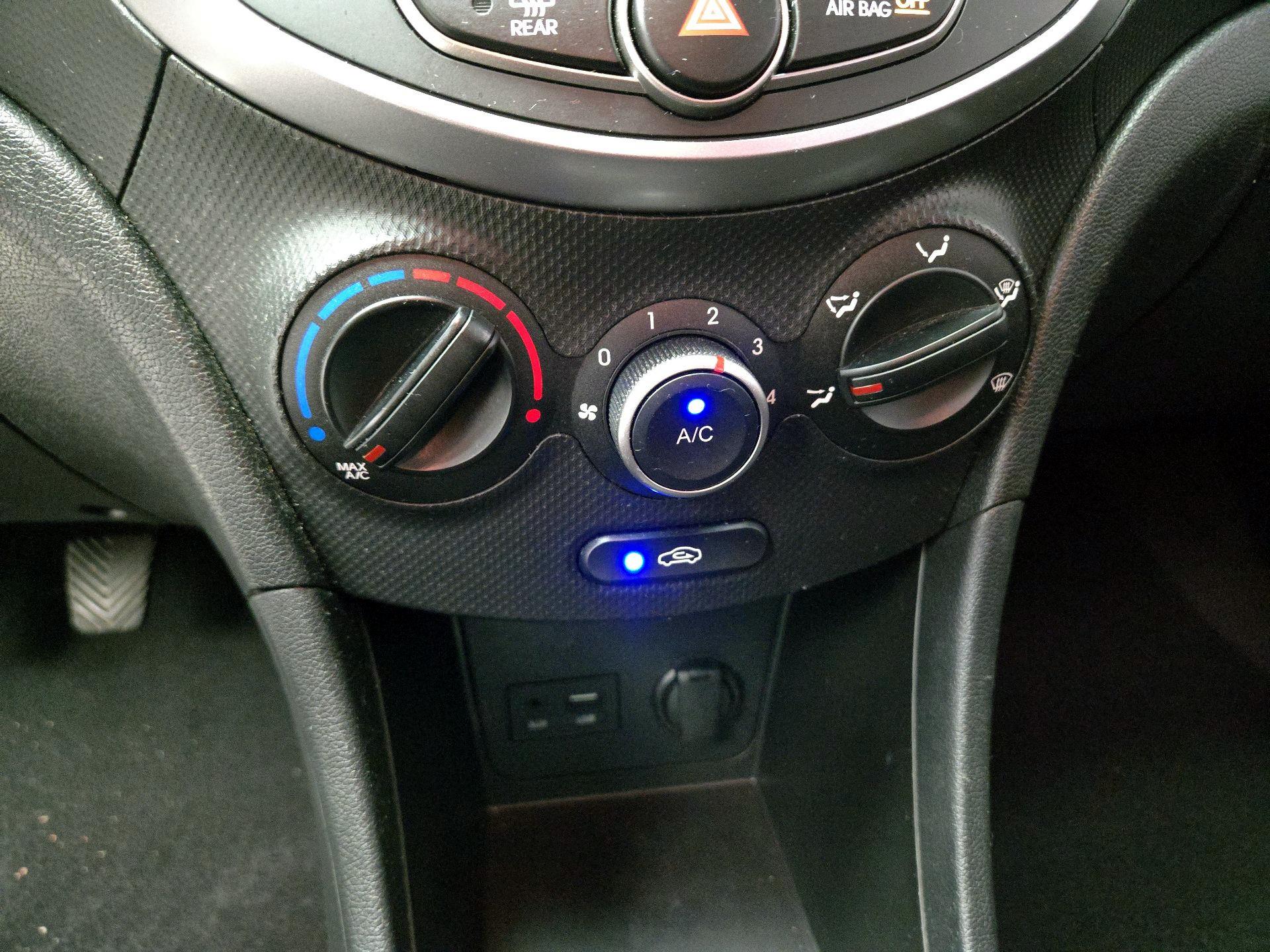 Thumbnail: 2016 Hyundai Accent - 15