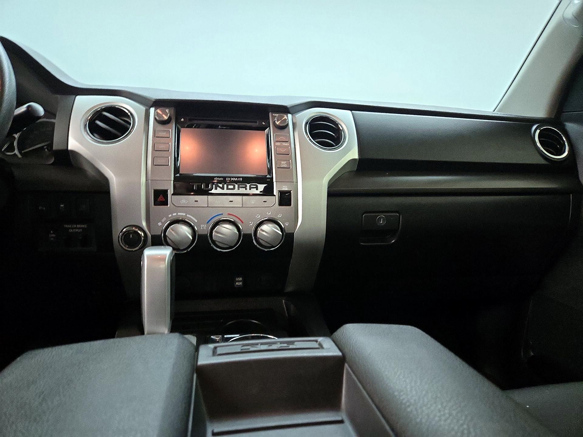 Thumbnail: 2018 Toyota Tundra - 9