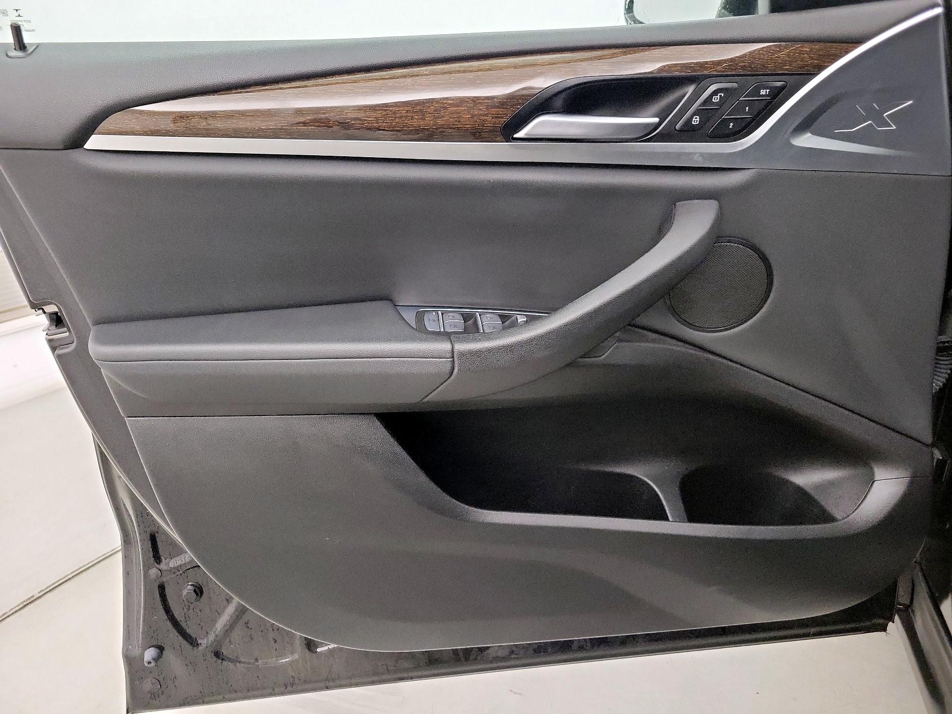 Thumbnail: 2021 BMW X3 - 12