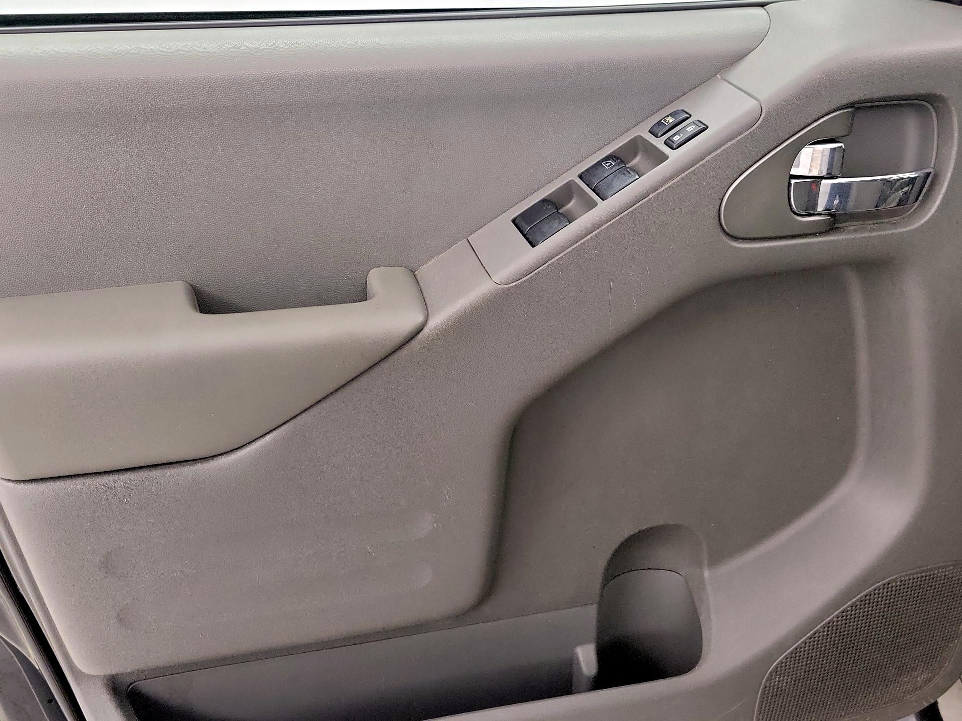 Thumbnail: 2019 Nissan Frontier - 12