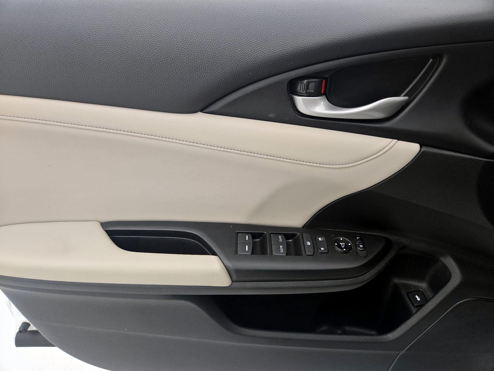 Thumbnail: 2022 Honda Insight - 10