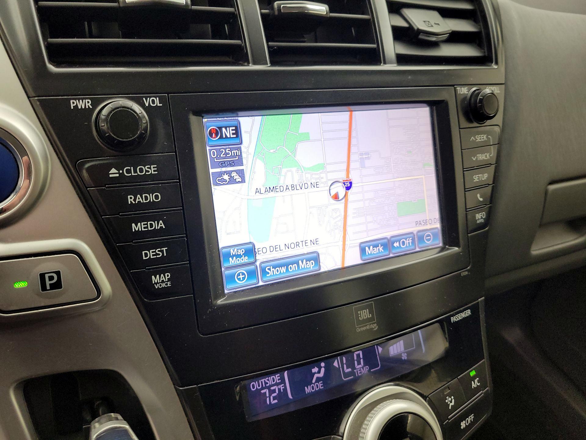 Thumbnail: 2014 Toyota Prius v - 13