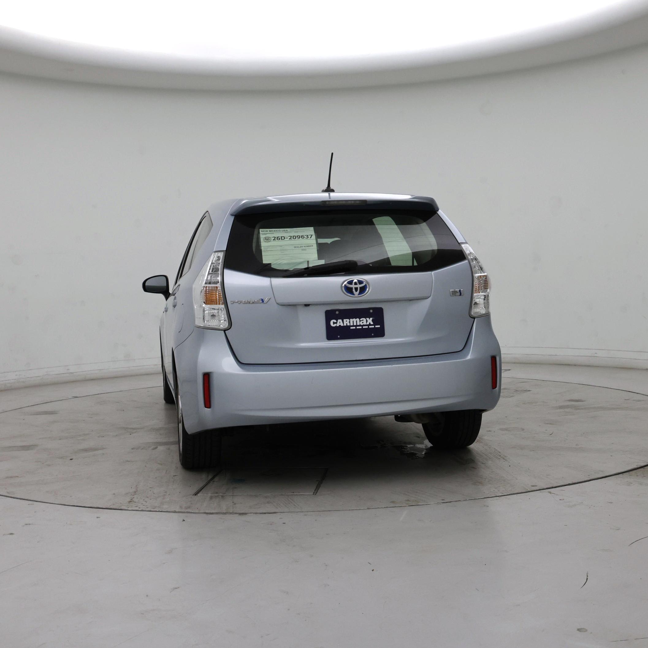 Thumbnail: 2014 Toyota Prius v - 6