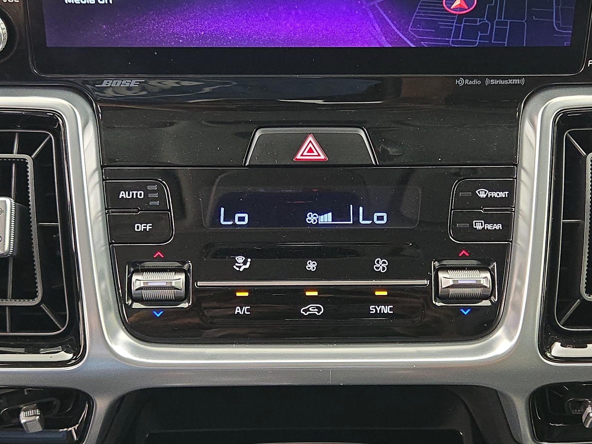 Thumbnail: 2022 Kia Sorento - 17