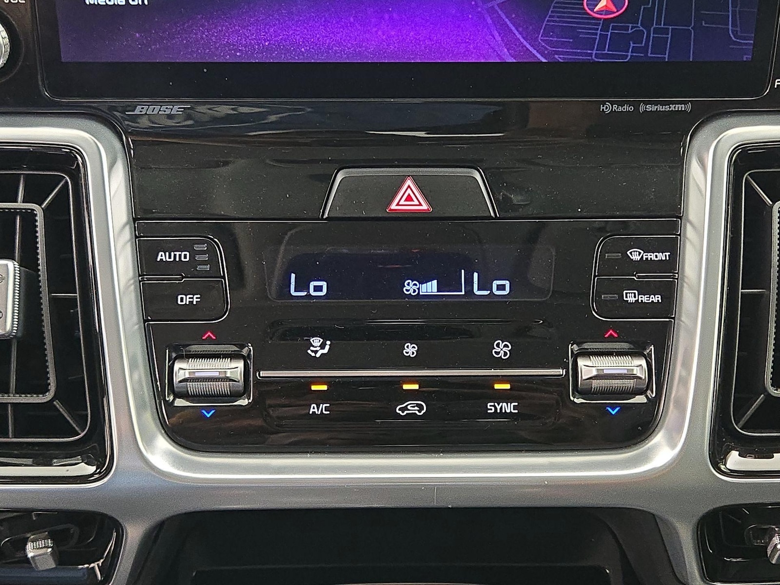 2022 Kia Sorento SX - Photo 18