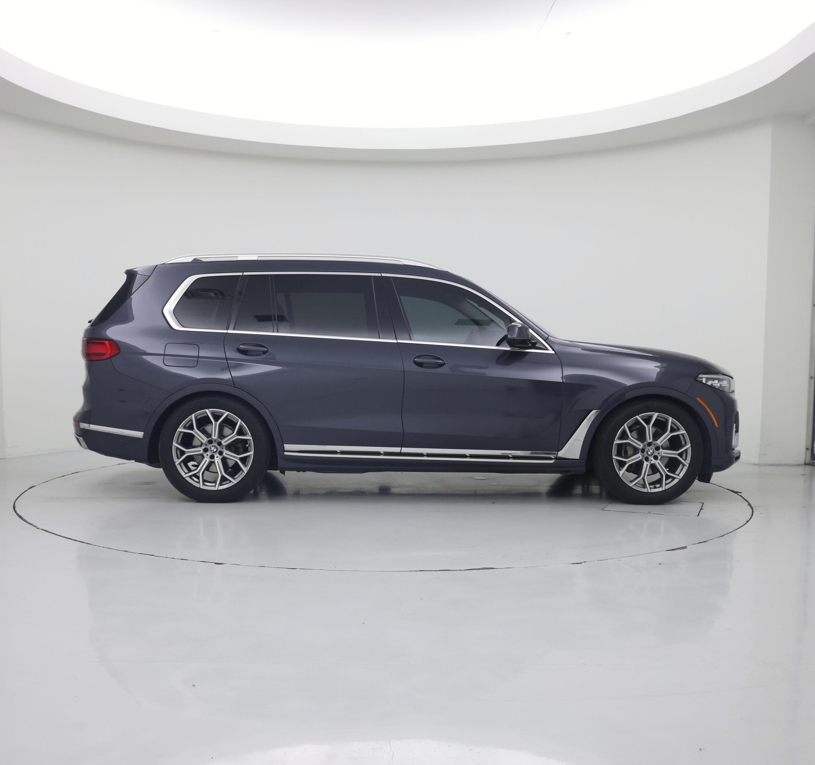 Thumbnail: 2021 BMW X7 - 7