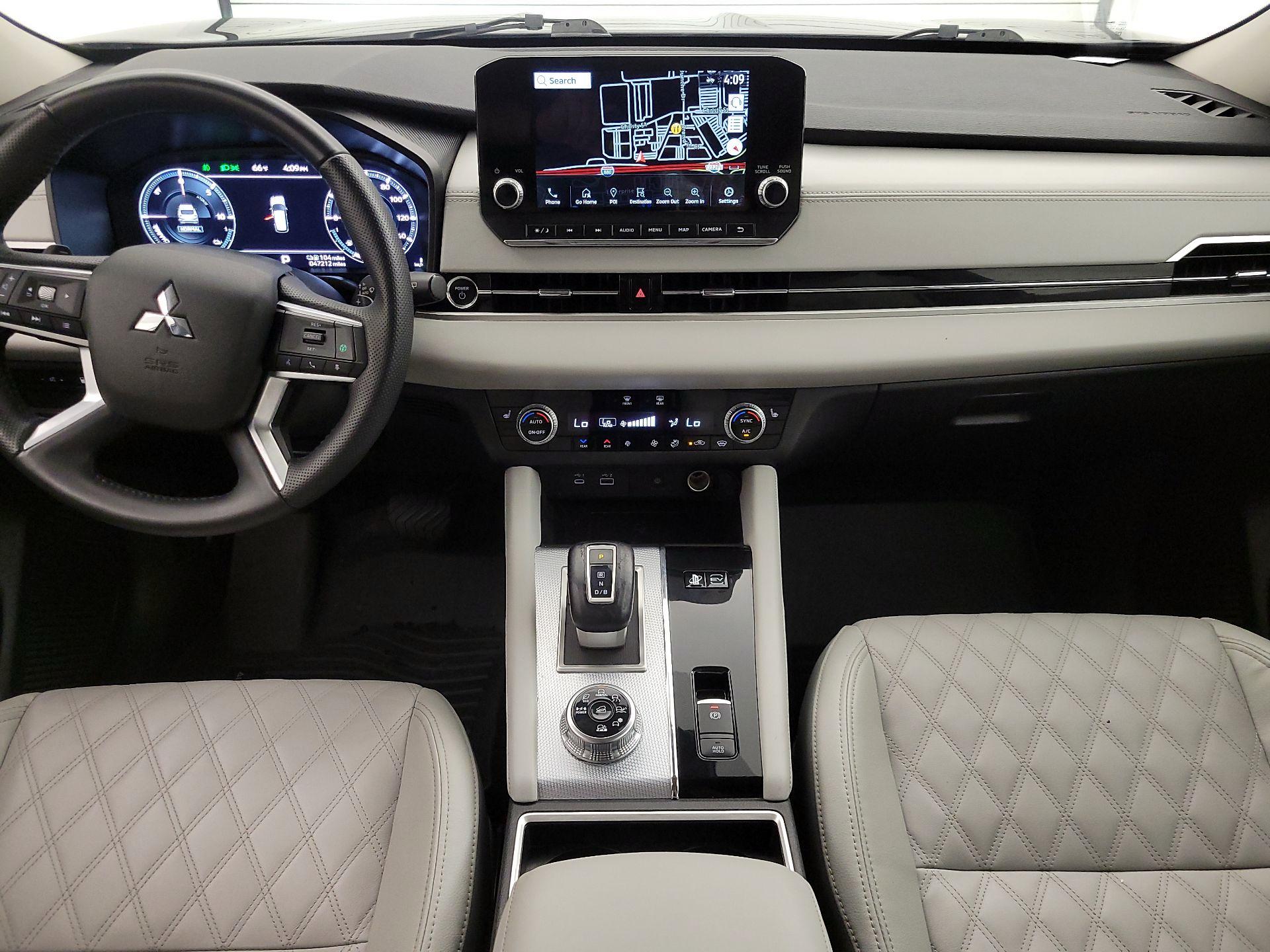 Thumbnail: 2024 Mitsubishi Outlander - 9