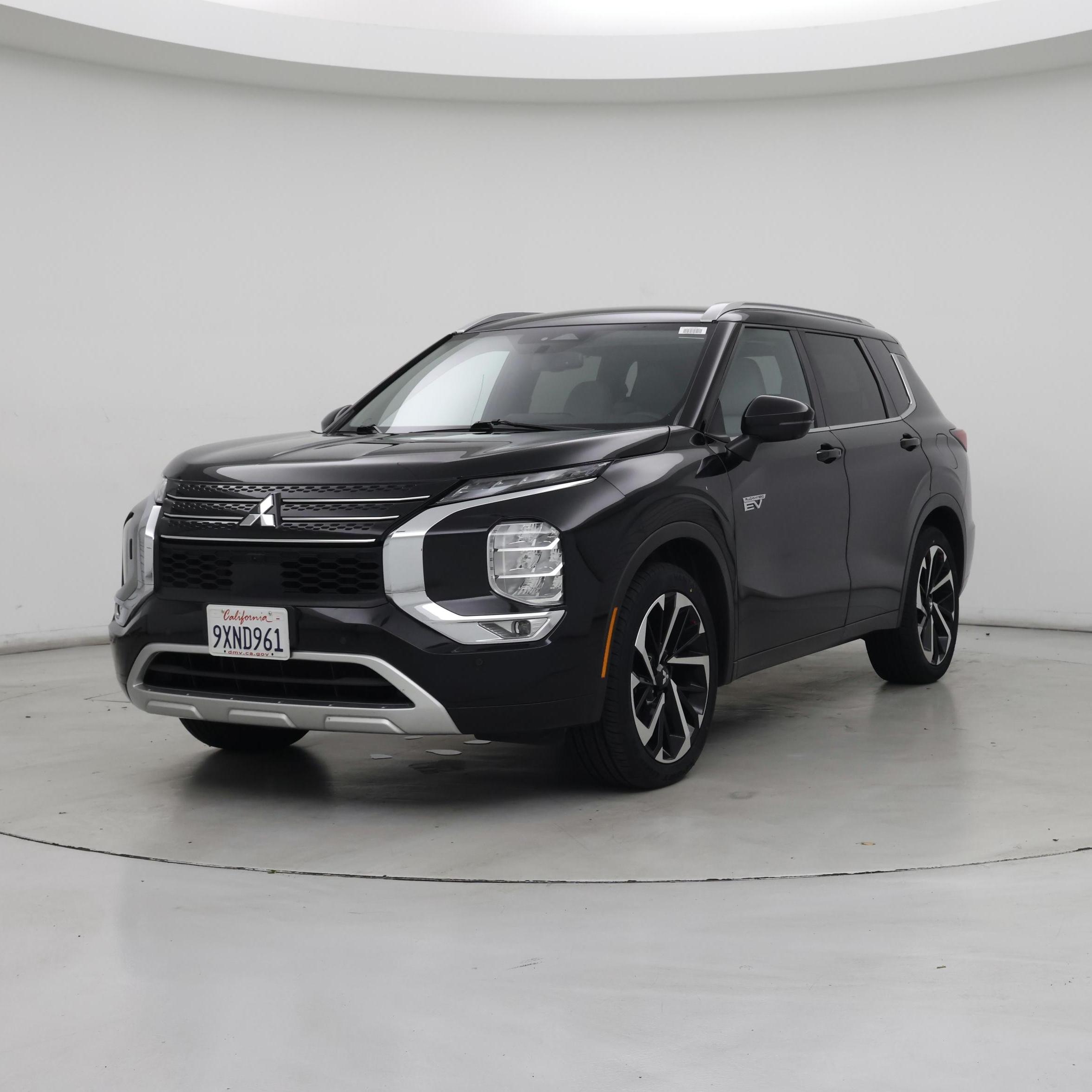 Thumbnail: 2024 Mitsubishi Outlander - 4