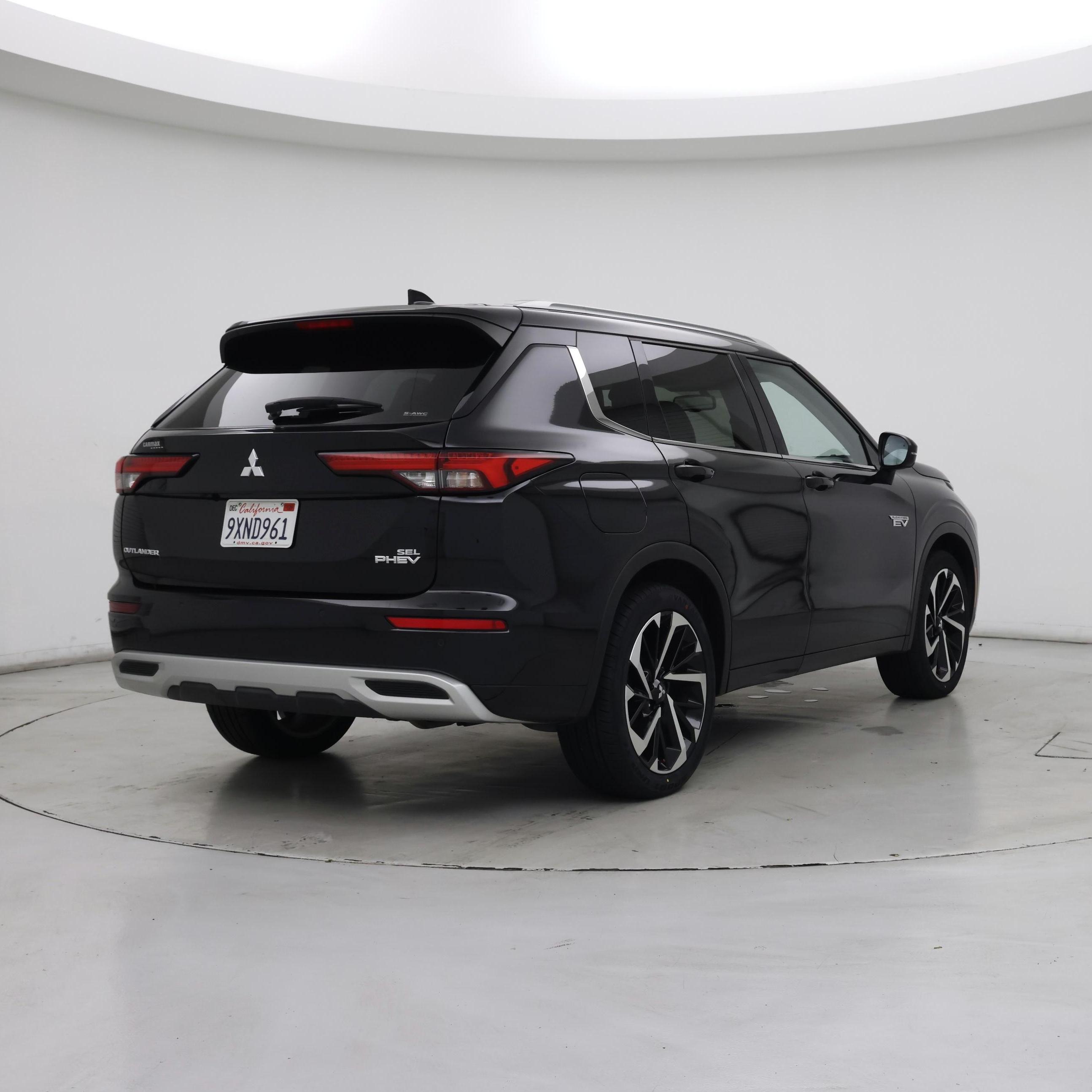 Thumbnail: 2024 Mitsubishi Outlander - 8