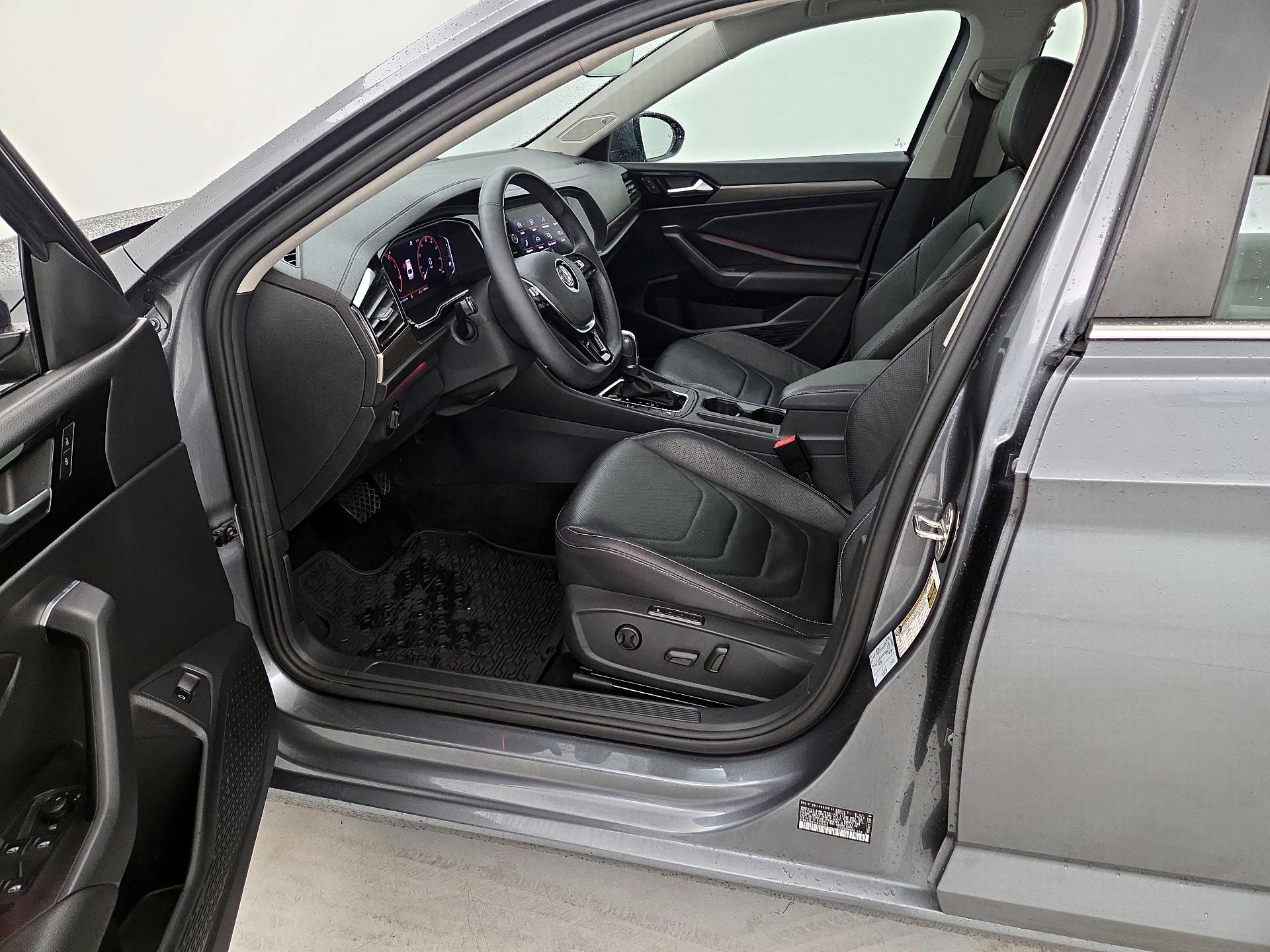 Thumbnail: 2019 Volkswagen Jetta - 11
