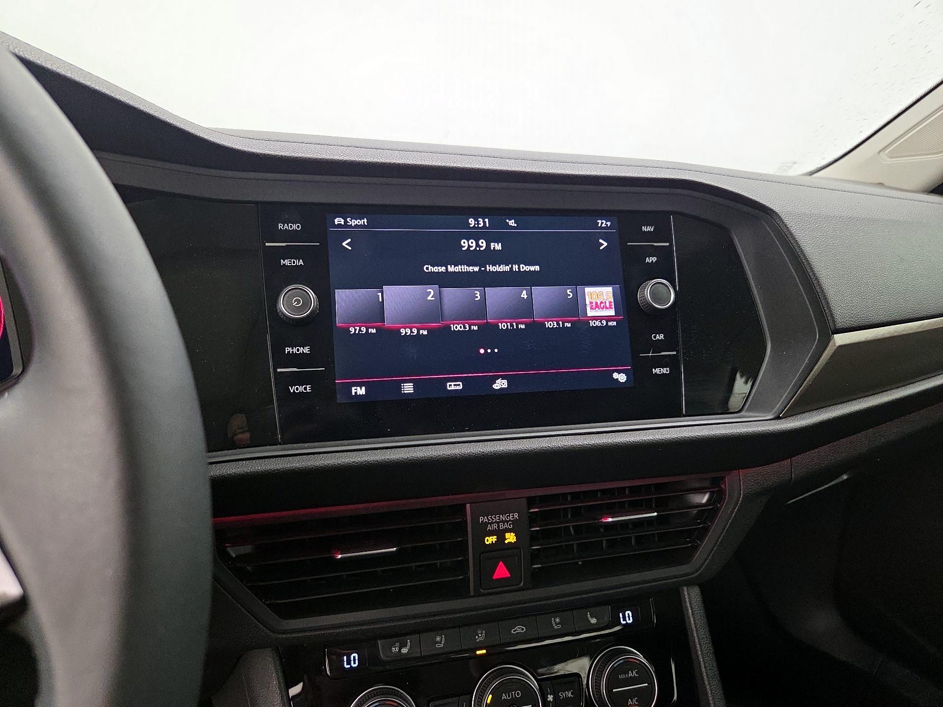 Thumbnail: 2019 Volkswagen Jetta - 16