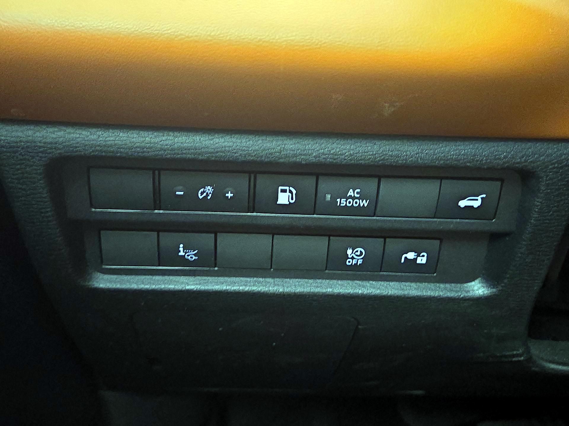 Thumbnail: 2023 Mitsubishi Outlander - 13