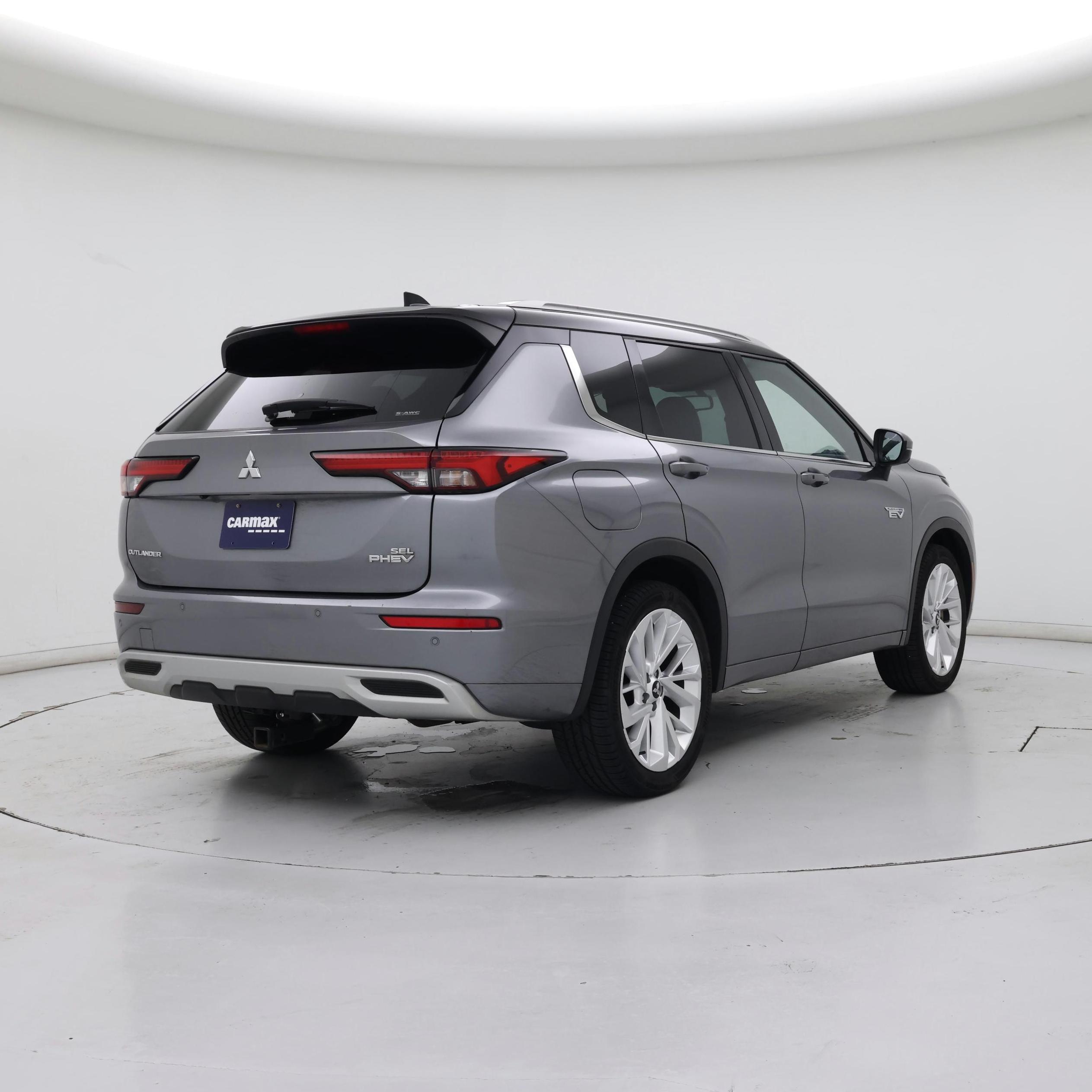 Thumbnail: 2023 Mitsubishi Outlander - 8