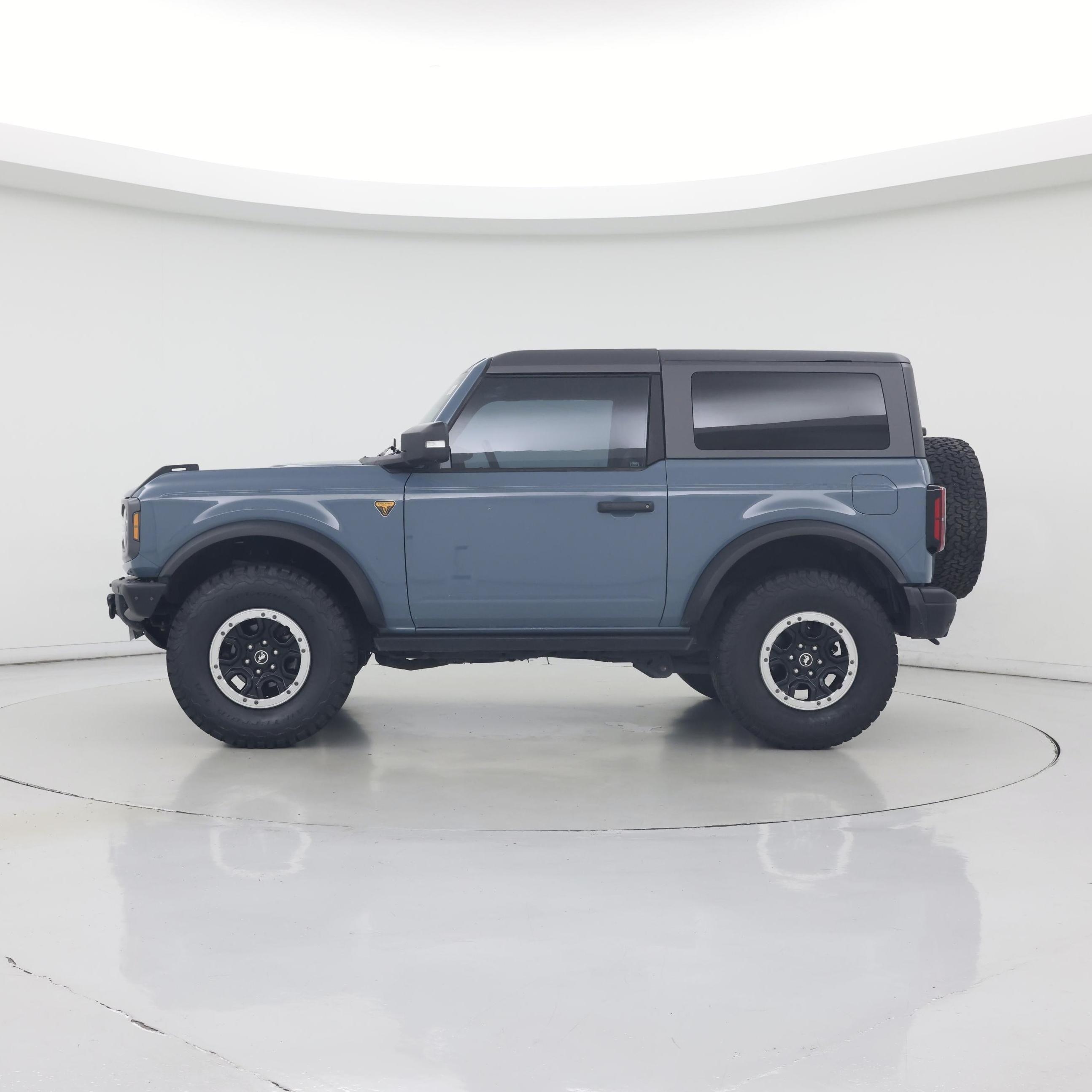Thumbnail: 2022 Ford Bronco - 3