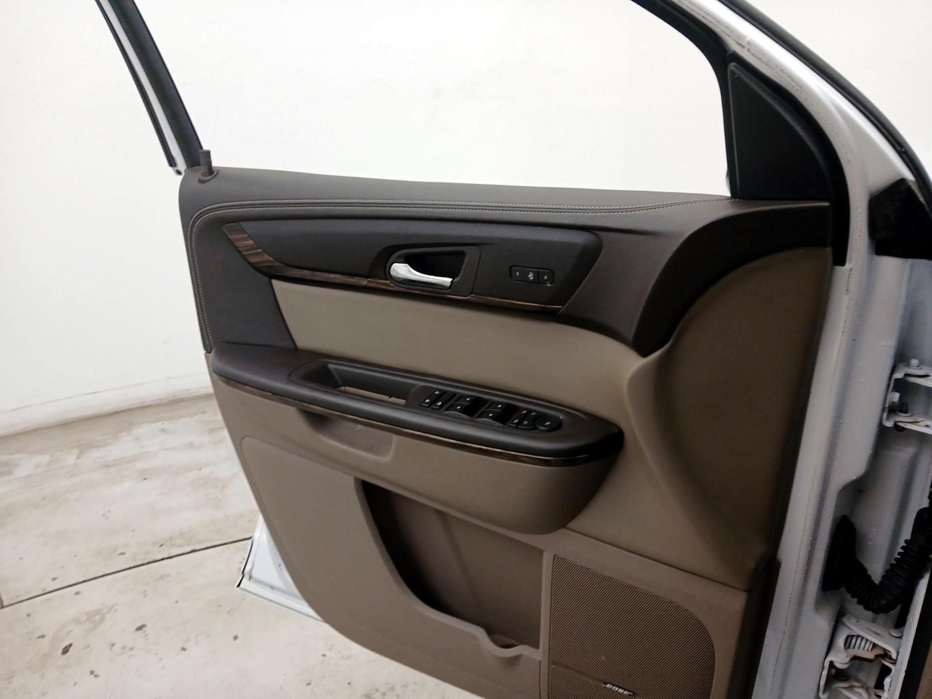 Thumbnail: 2016 GMC Acadia - 12