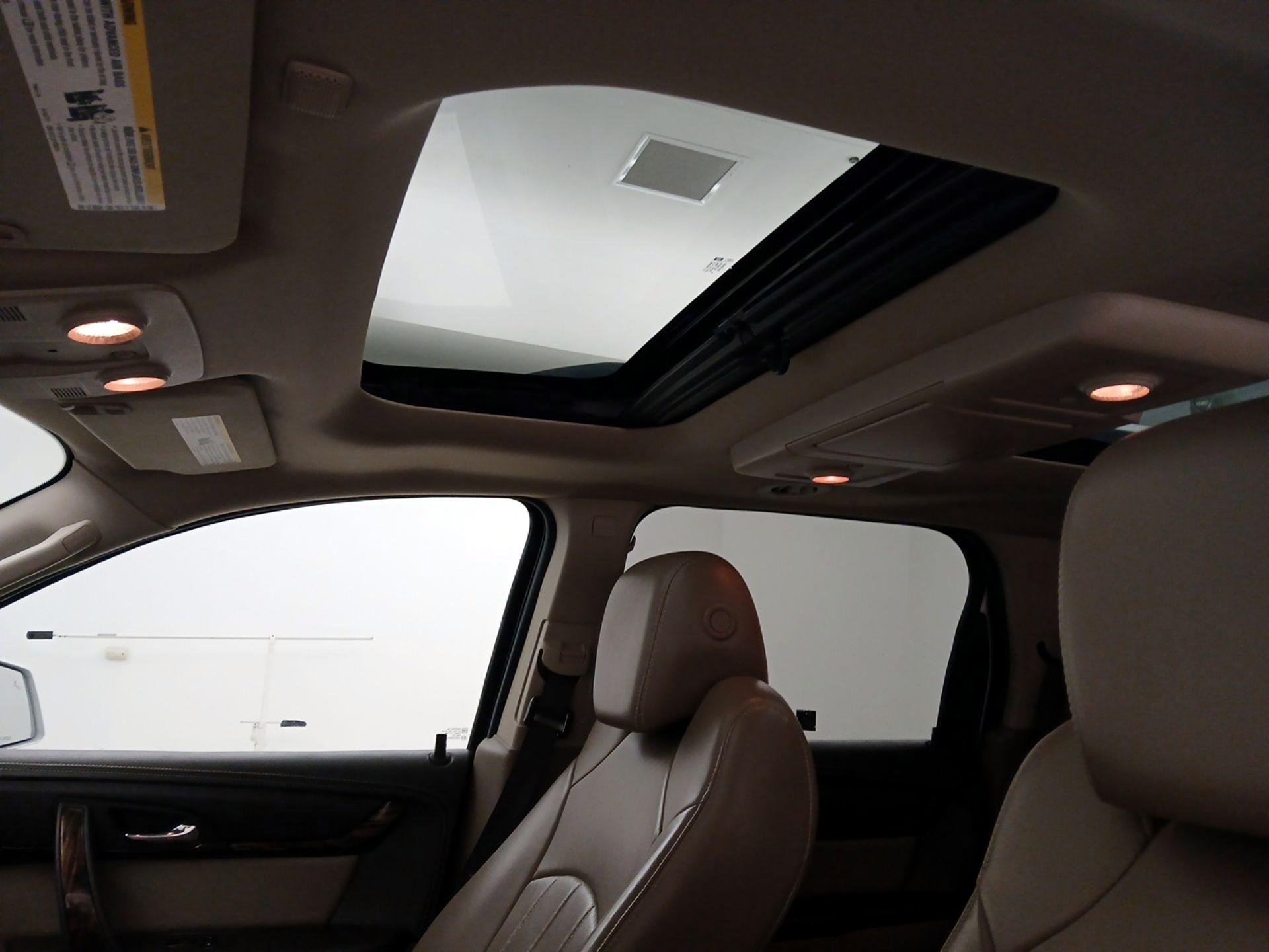 Thumbnail: 2016 GMC Acadia - 19