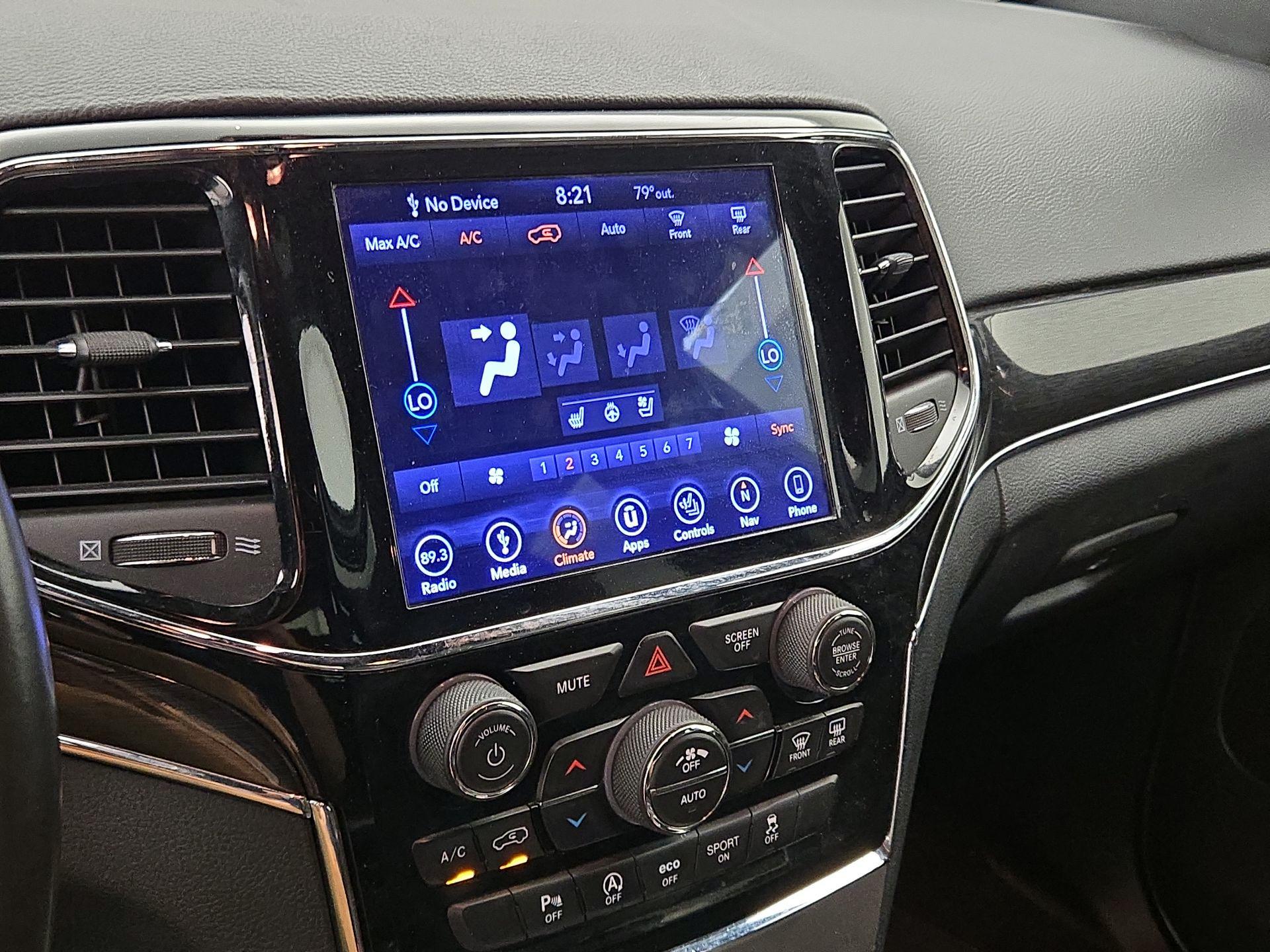Thumbnail: 2019 Jeep Grand Cherokee - 17
