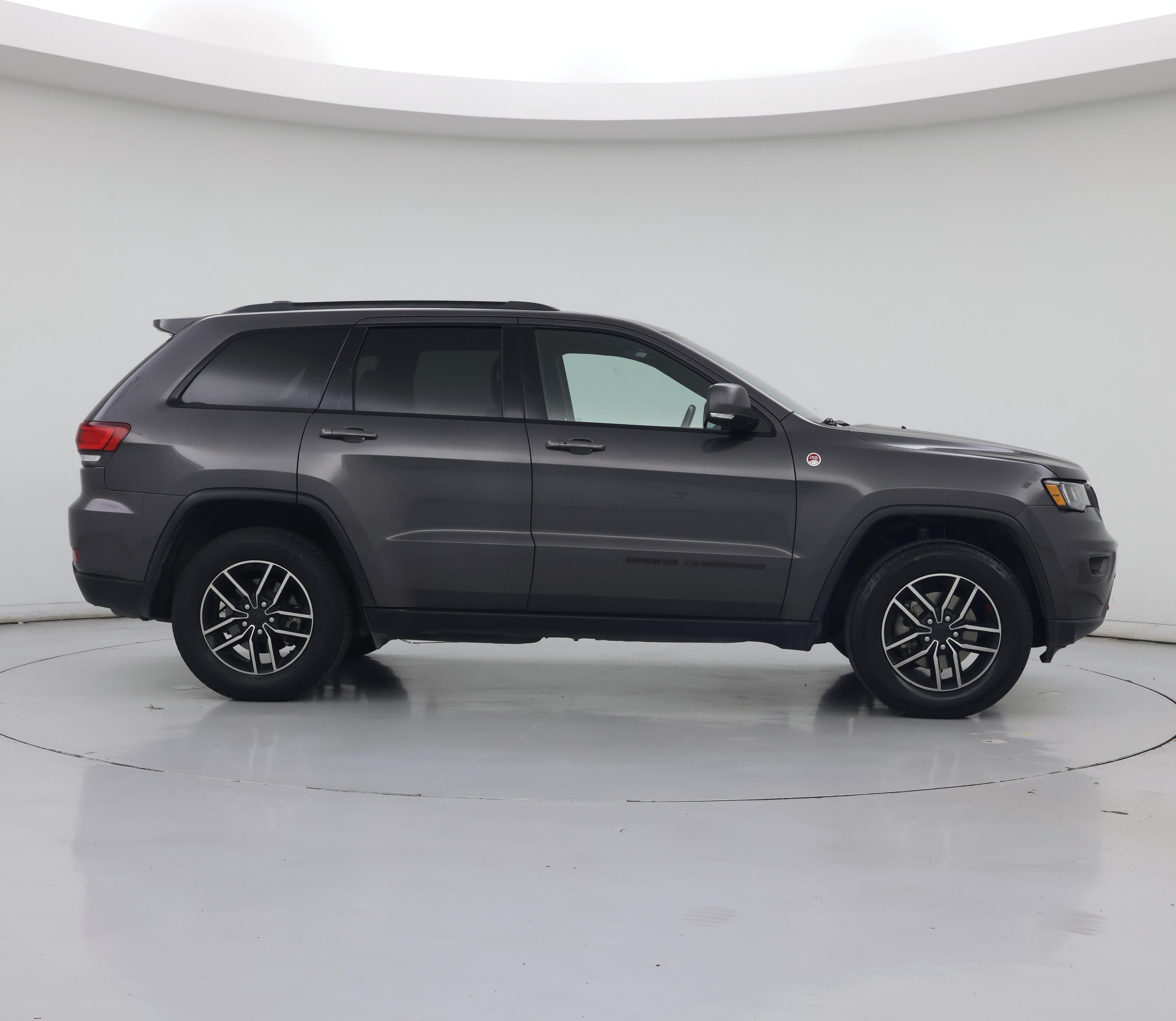 Thumbnail: 2019 Jeep Grand Cherokee - 7