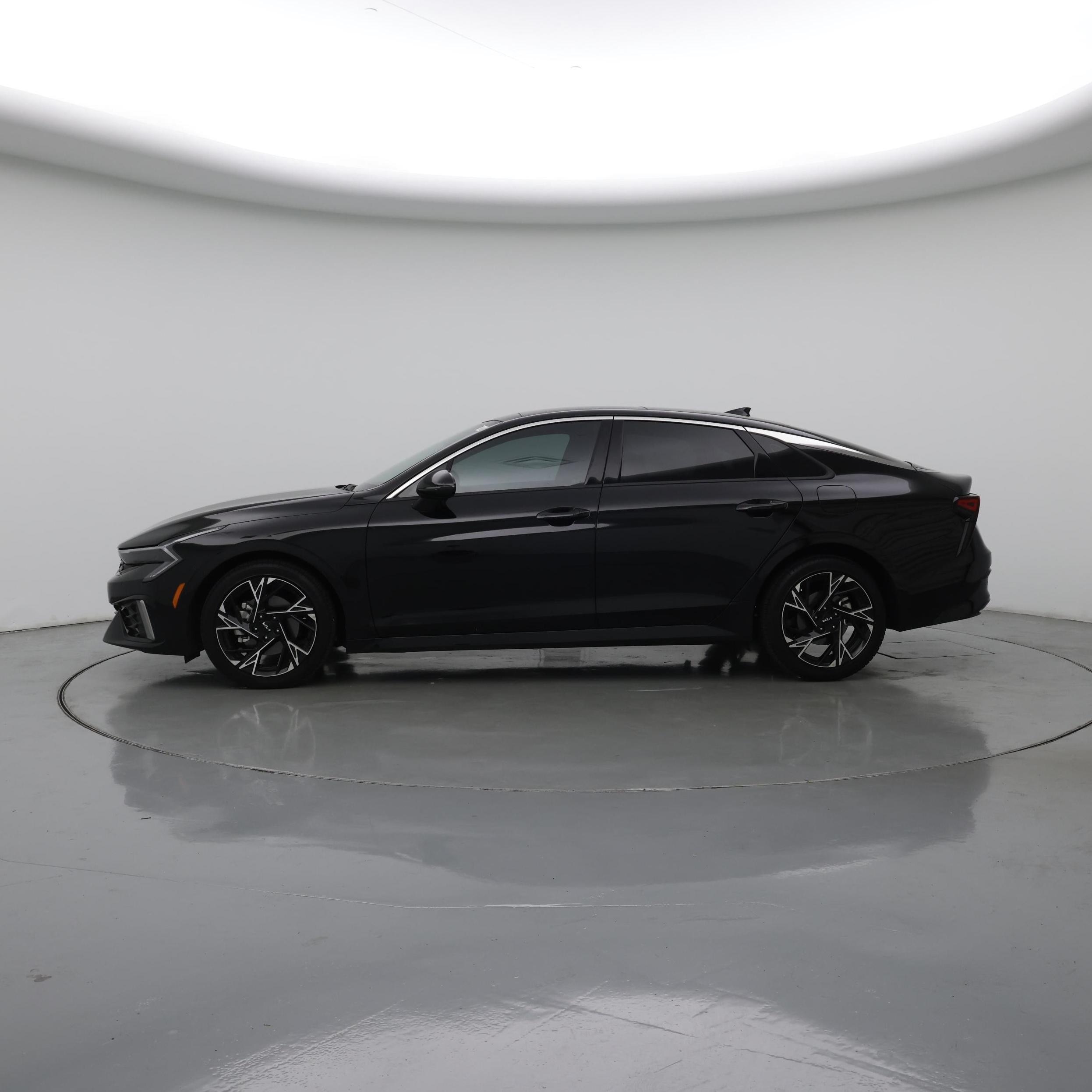 Thumbnail: 2025 Kia K5 - 3