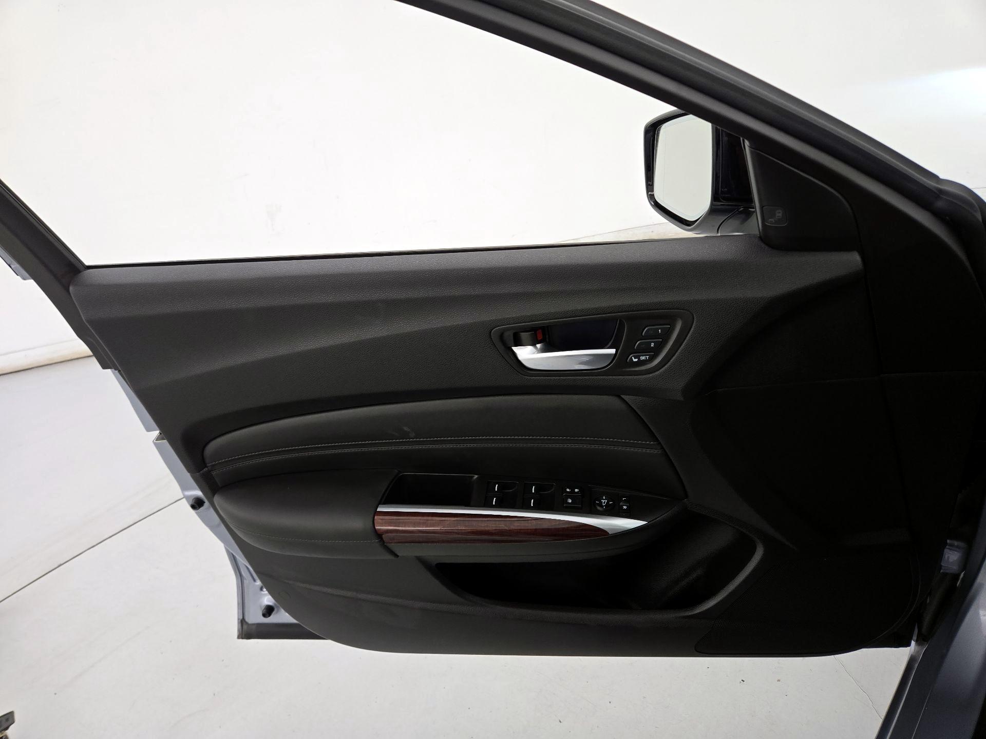 Thumbnail: 2015 Acura TLX - 12