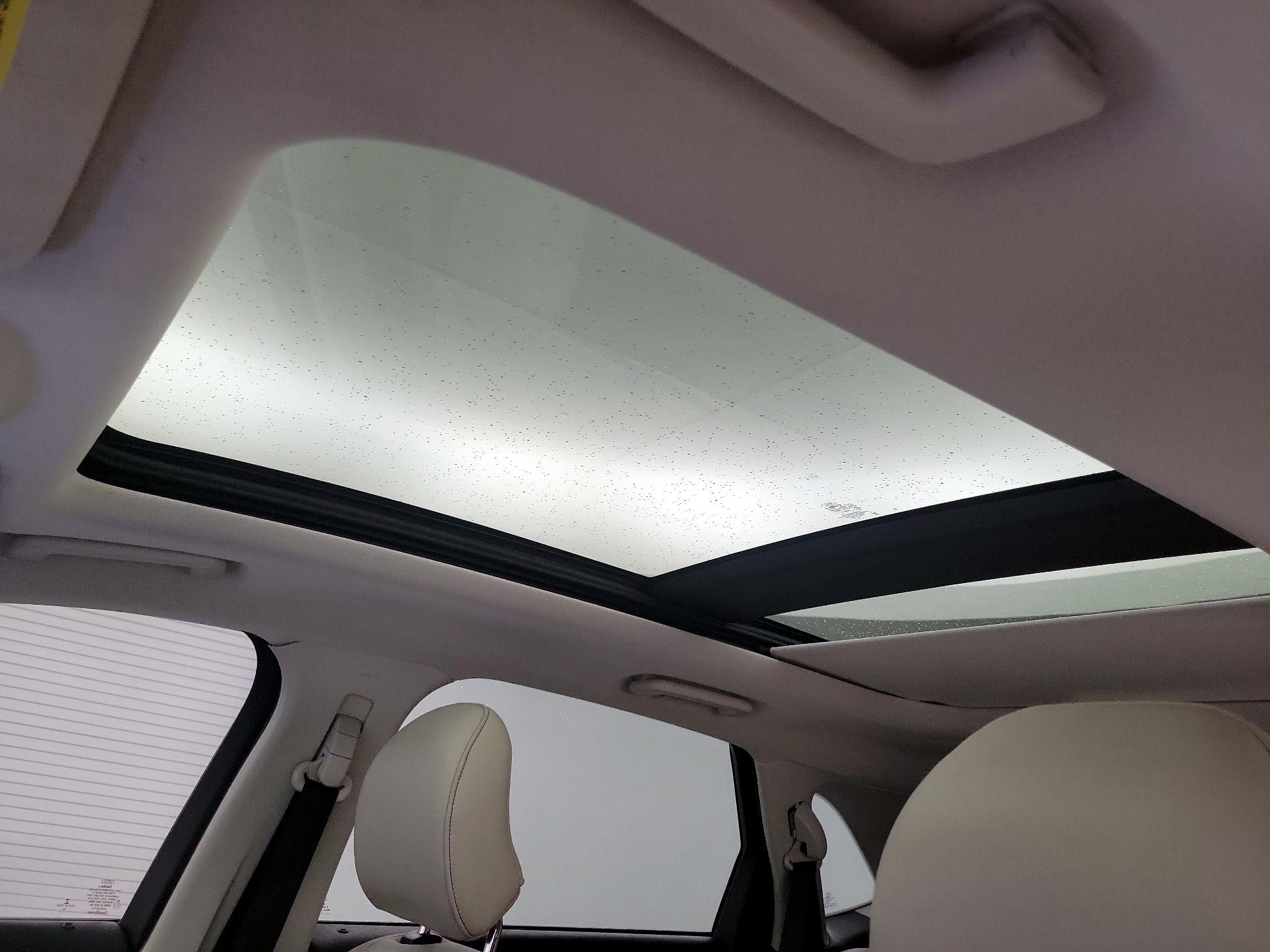 Thumbnail: 2016 Ford Edge - 19