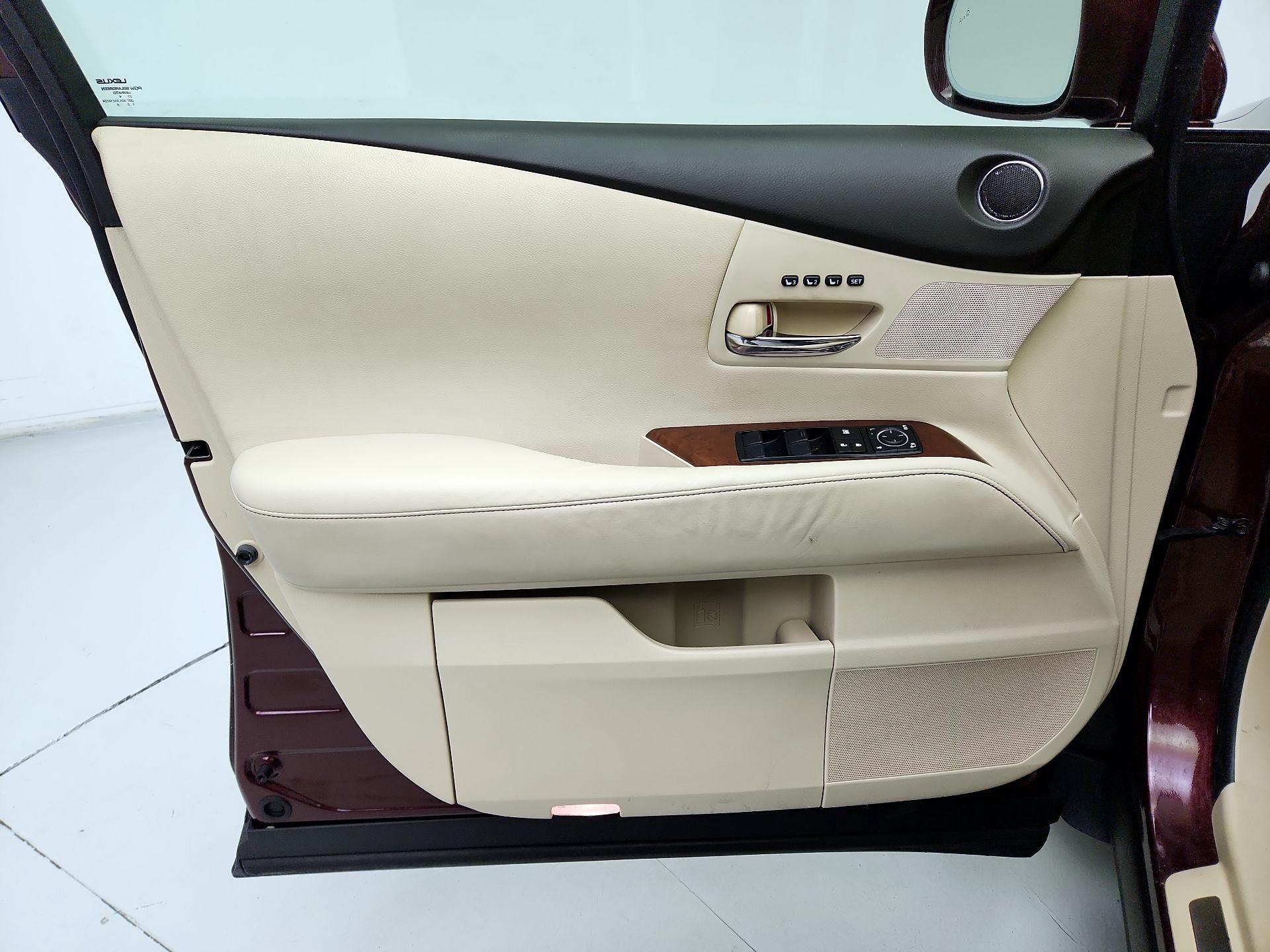 Thumbnail: 2015 Lexus RX - 12