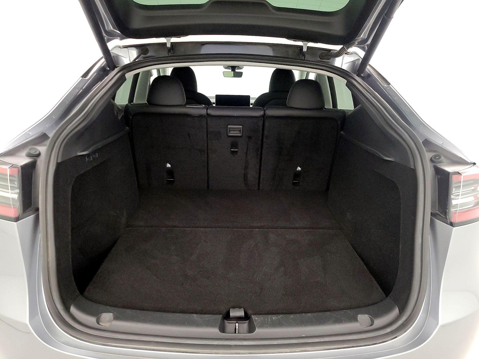 2024 Tesla Model Y Long Range - Photo 22