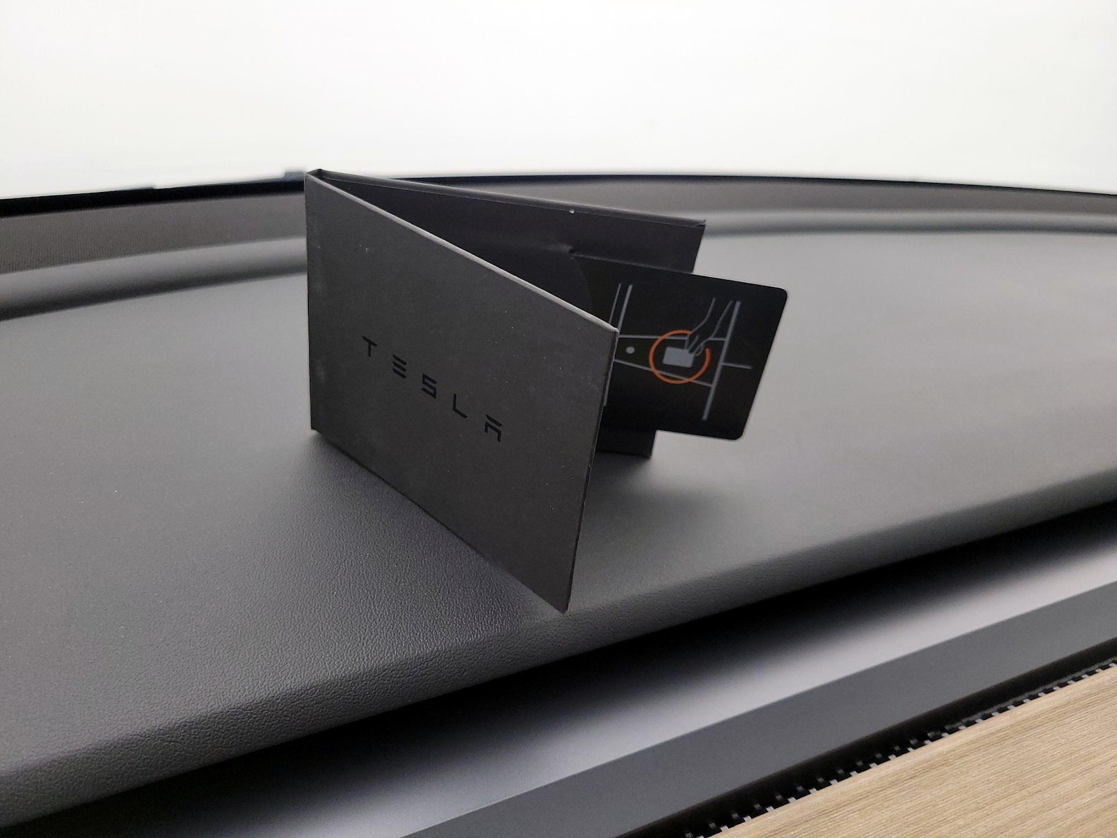 2024 Tesla Model Y Long Range - Photo 24