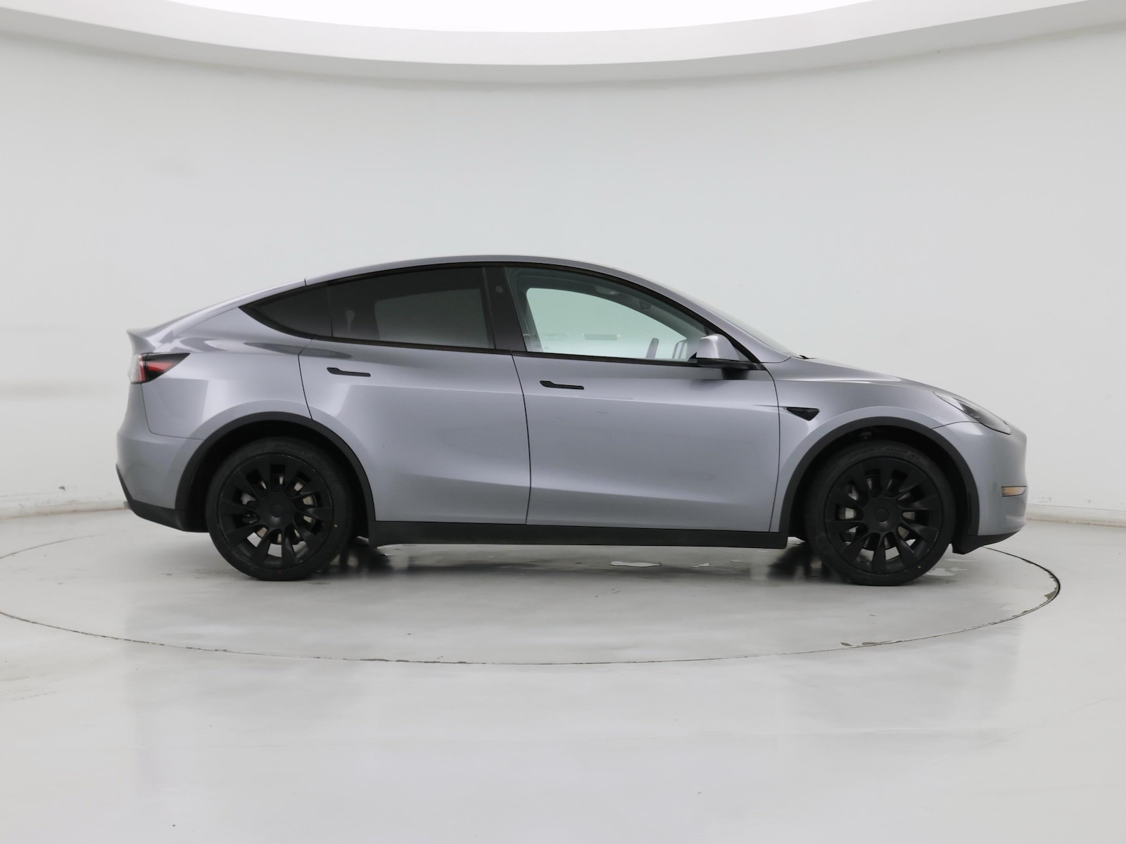 2024 Tesla Model Y Long Range - Photo 8