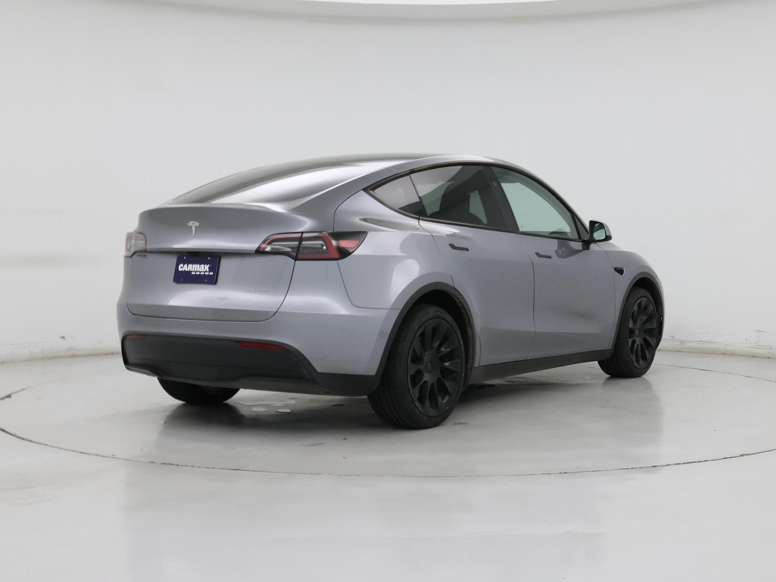 2024 Tesla Model Y Long Range - Photo 9