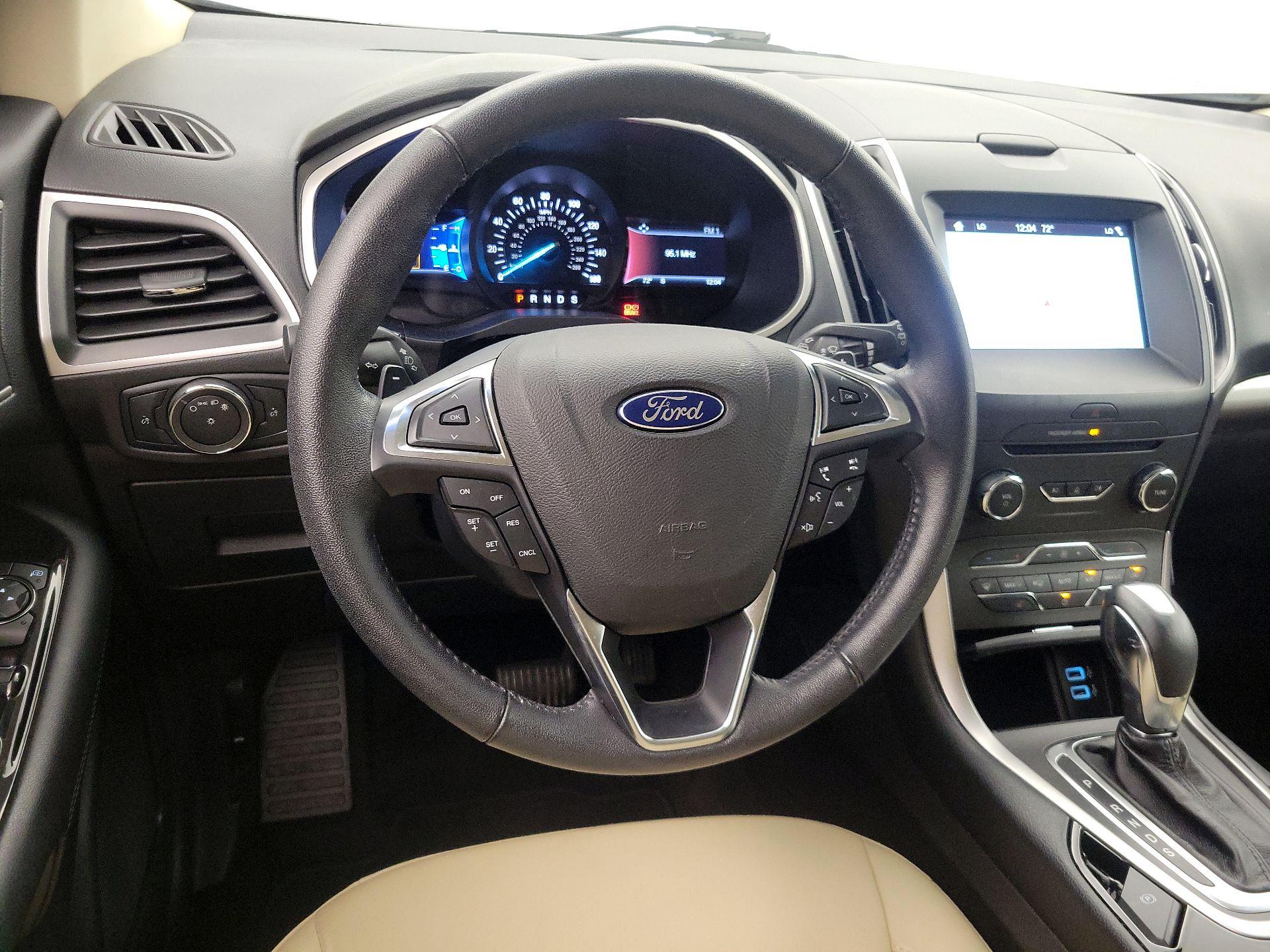 Thumbnail: 2017 Ford Edge - 10