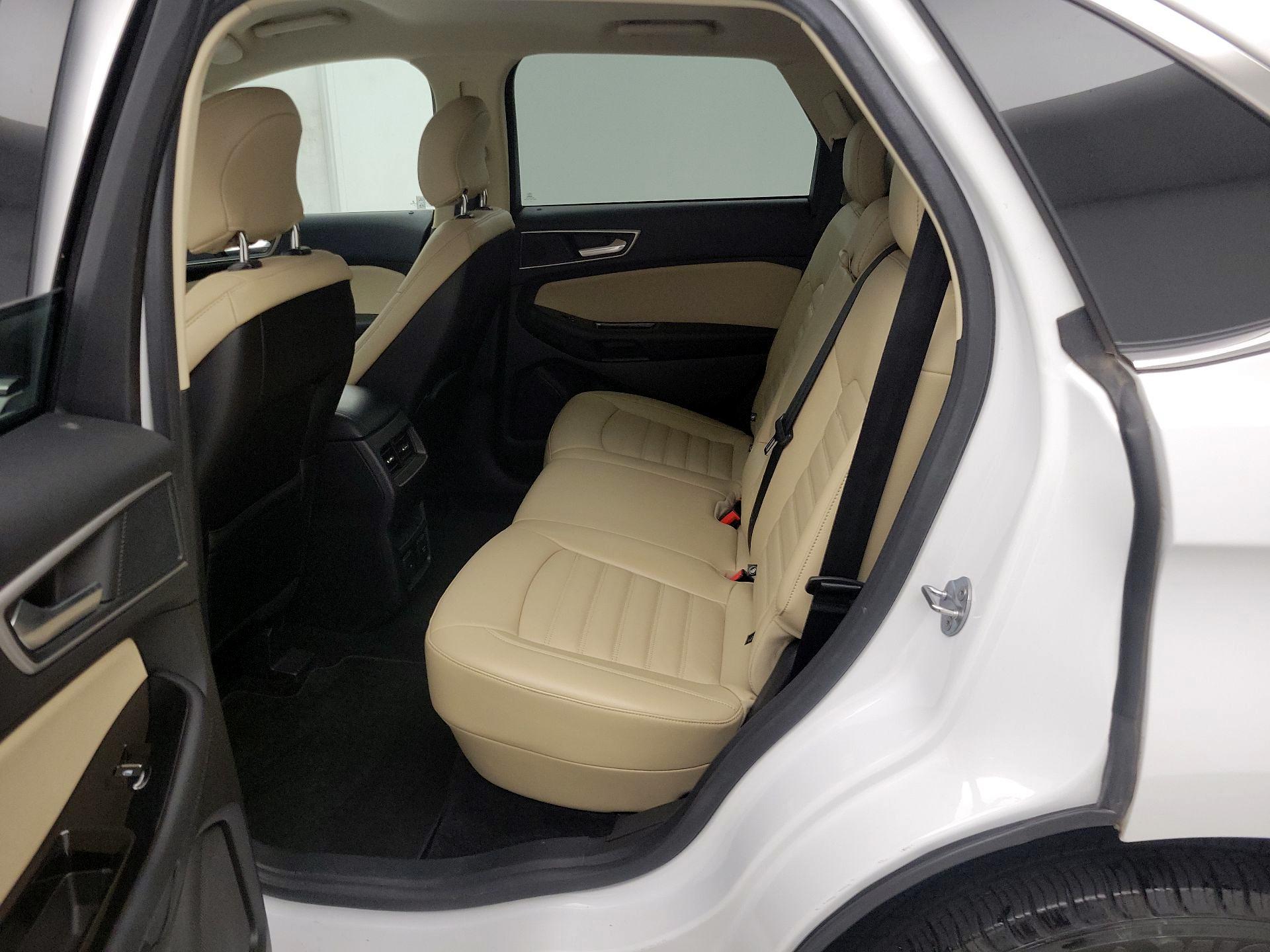 Thumbnail: 2017 Ford Edge - 20