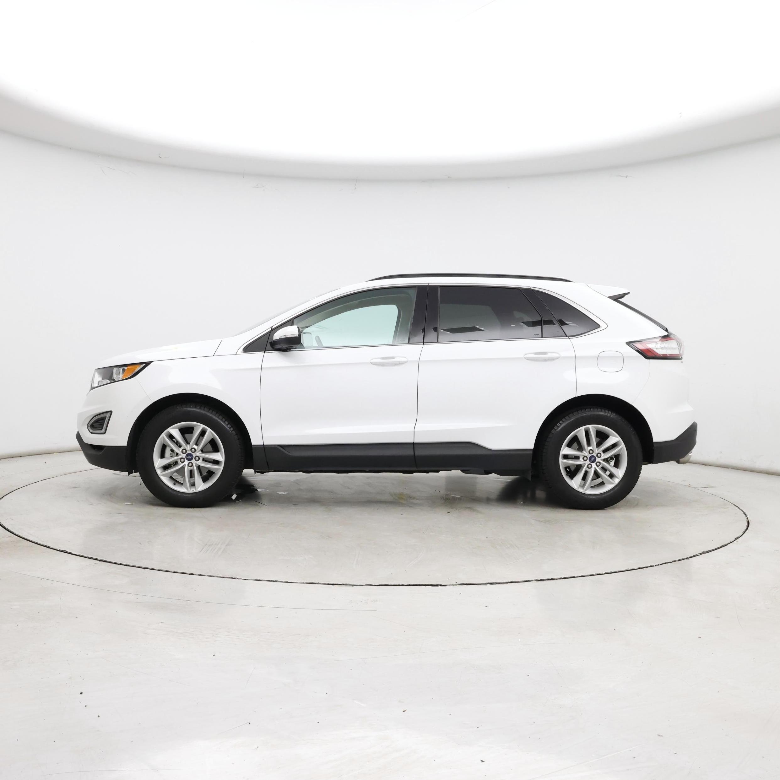 Thumbnail: 2017 Ford Edge - 3