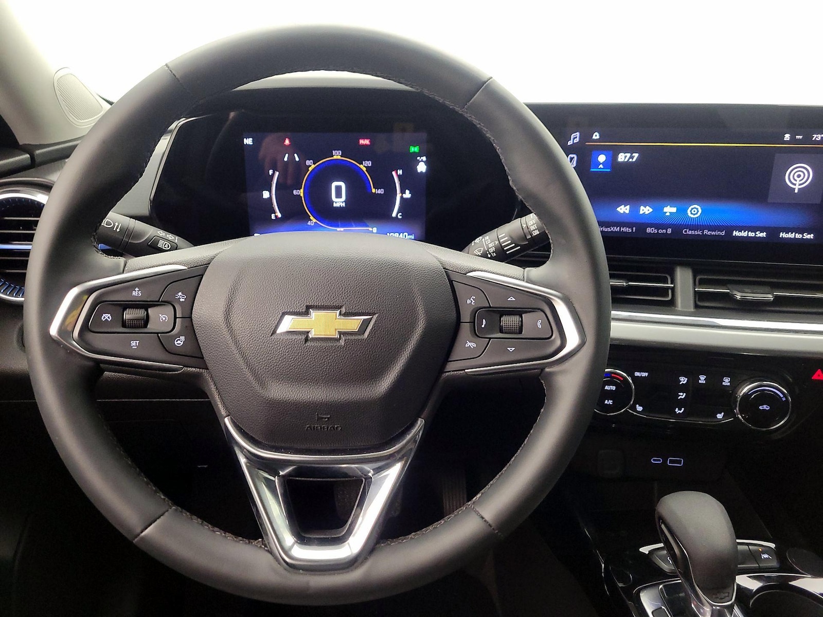 2025 Chevrolet Trax LT - Photo 11