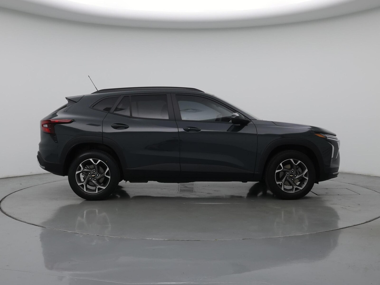 2025 Chevrolet Trax LT - Photo 8