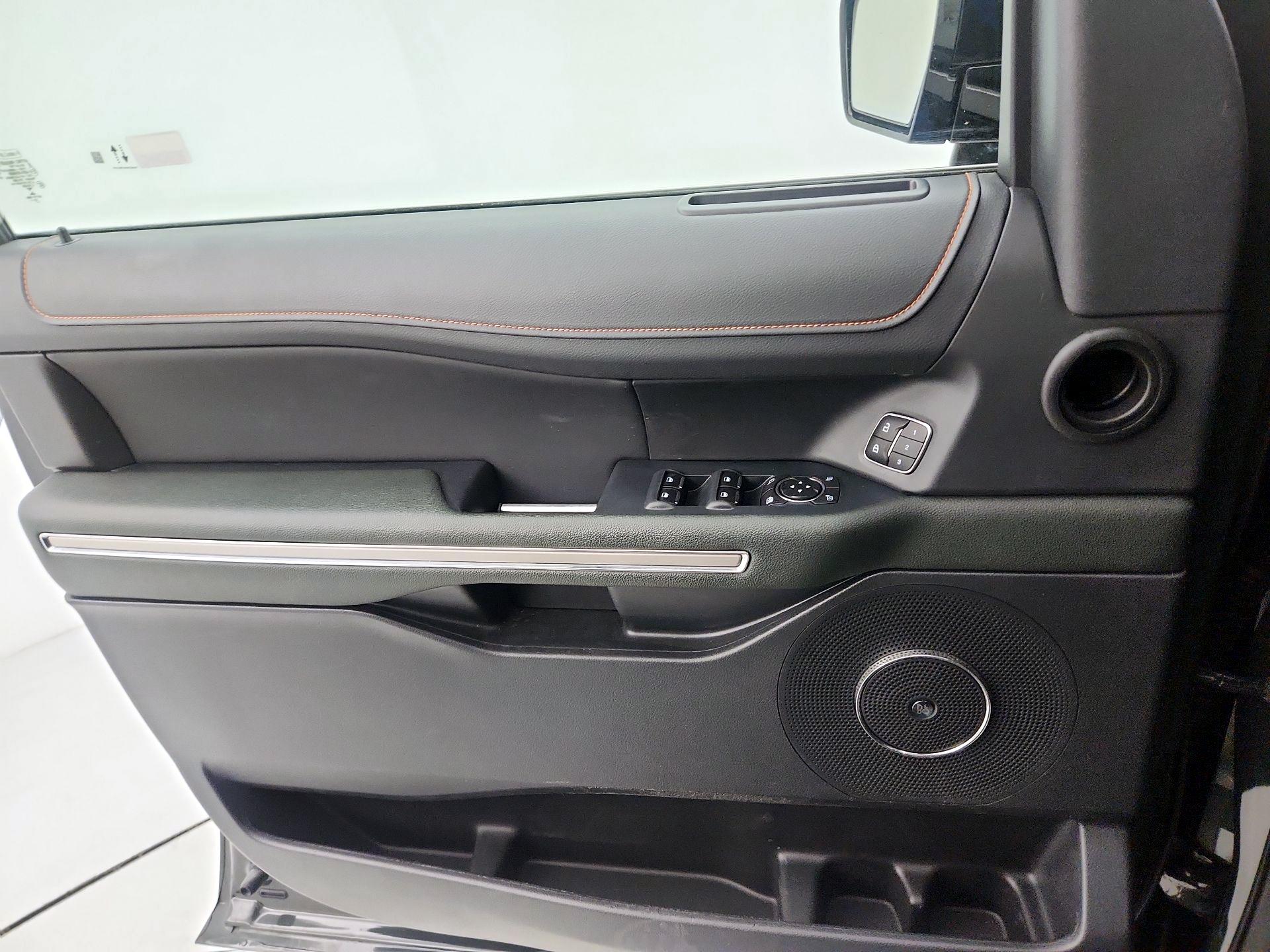 Thumbnail: 2022 Ford Expedition - 12