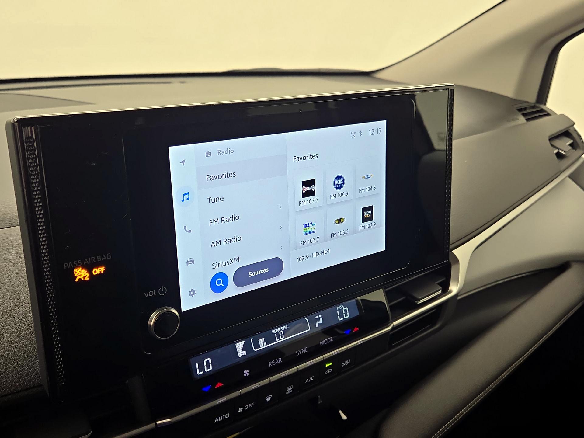 Thumbnail: 2025 Toyota Sienna - 15