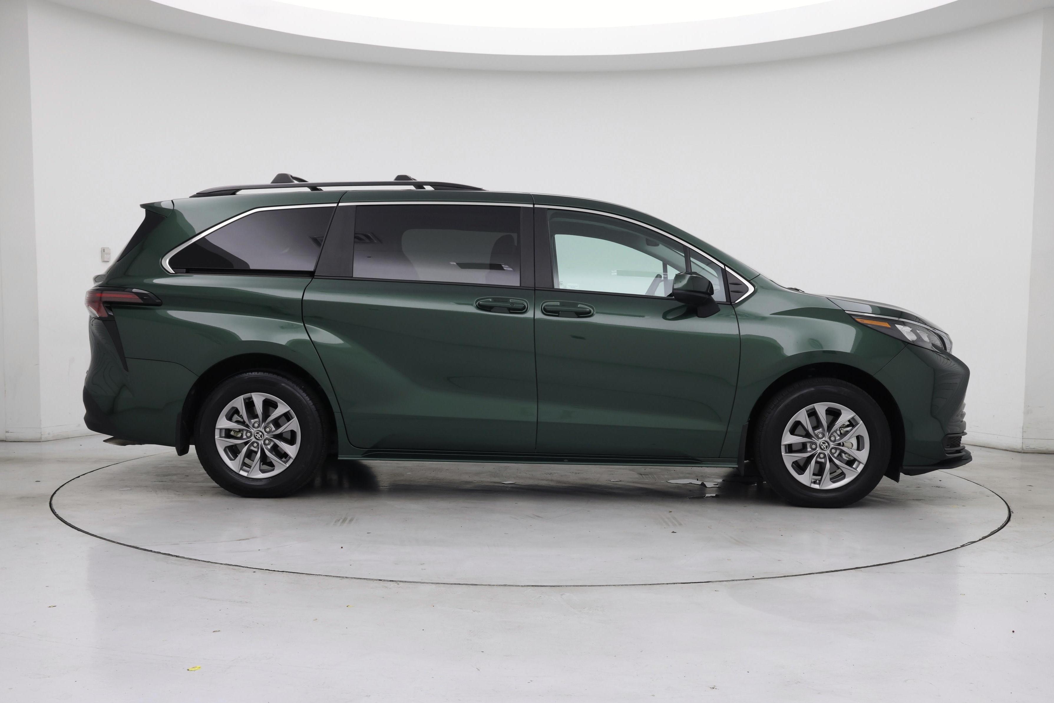 Thumbnail: 2025 Toyota Sienna - 7