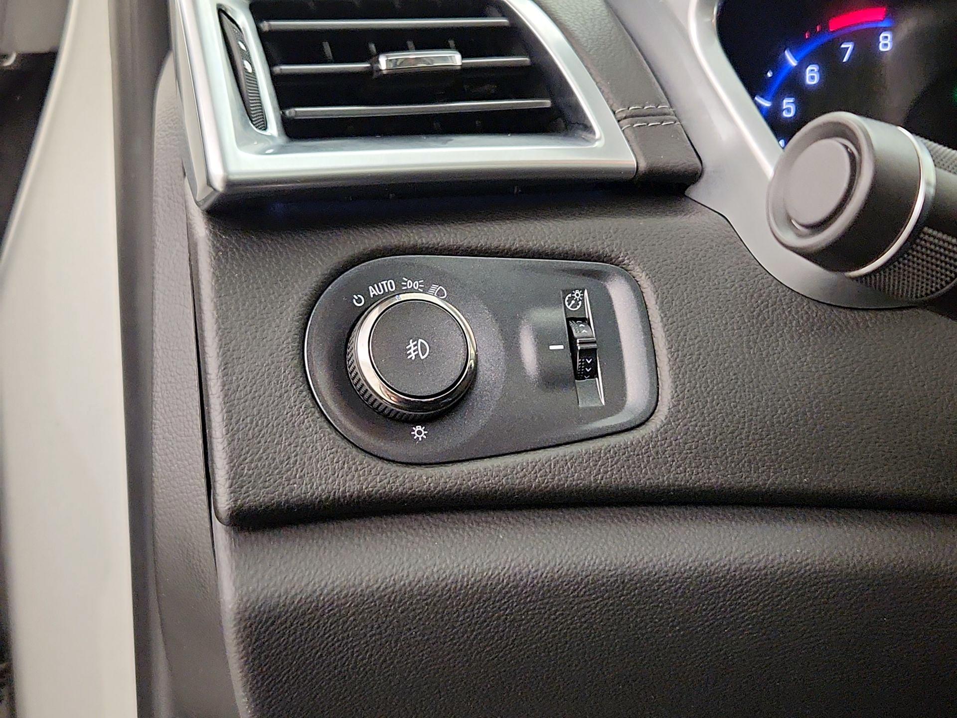 Thumbnail: 2016 Cadillac SRX - 13