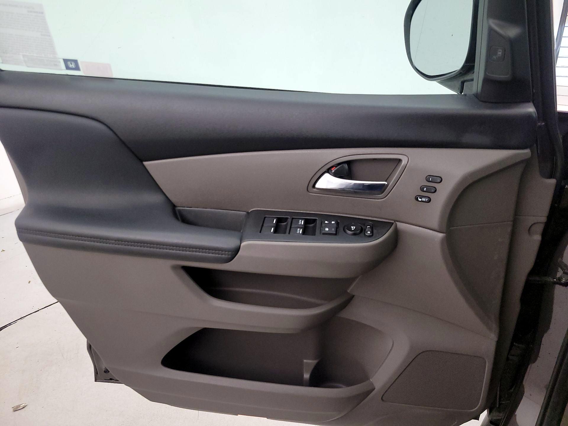 Thumbnail: 2016 Honda Odyssey - 12