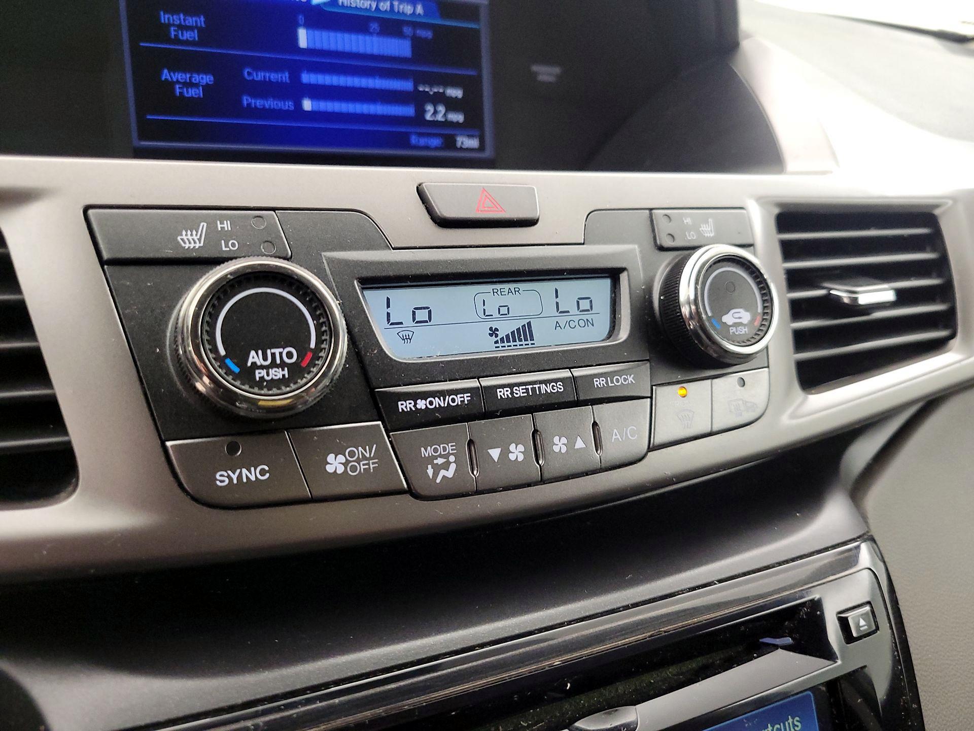 Thumbnail: 2016 Honda Odyssey - 16