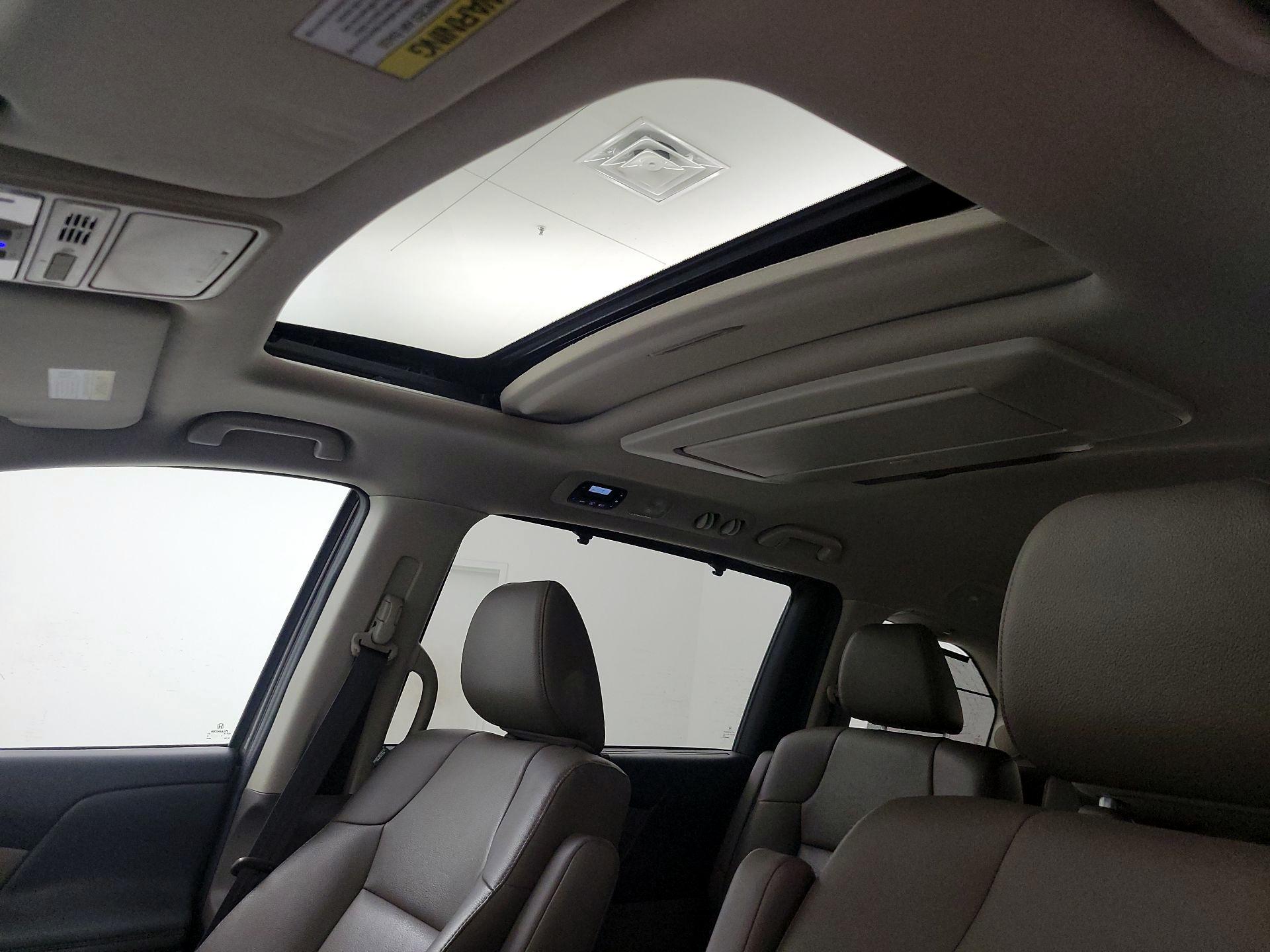 Thumbnail: 2016 Honda Odyssey - 18