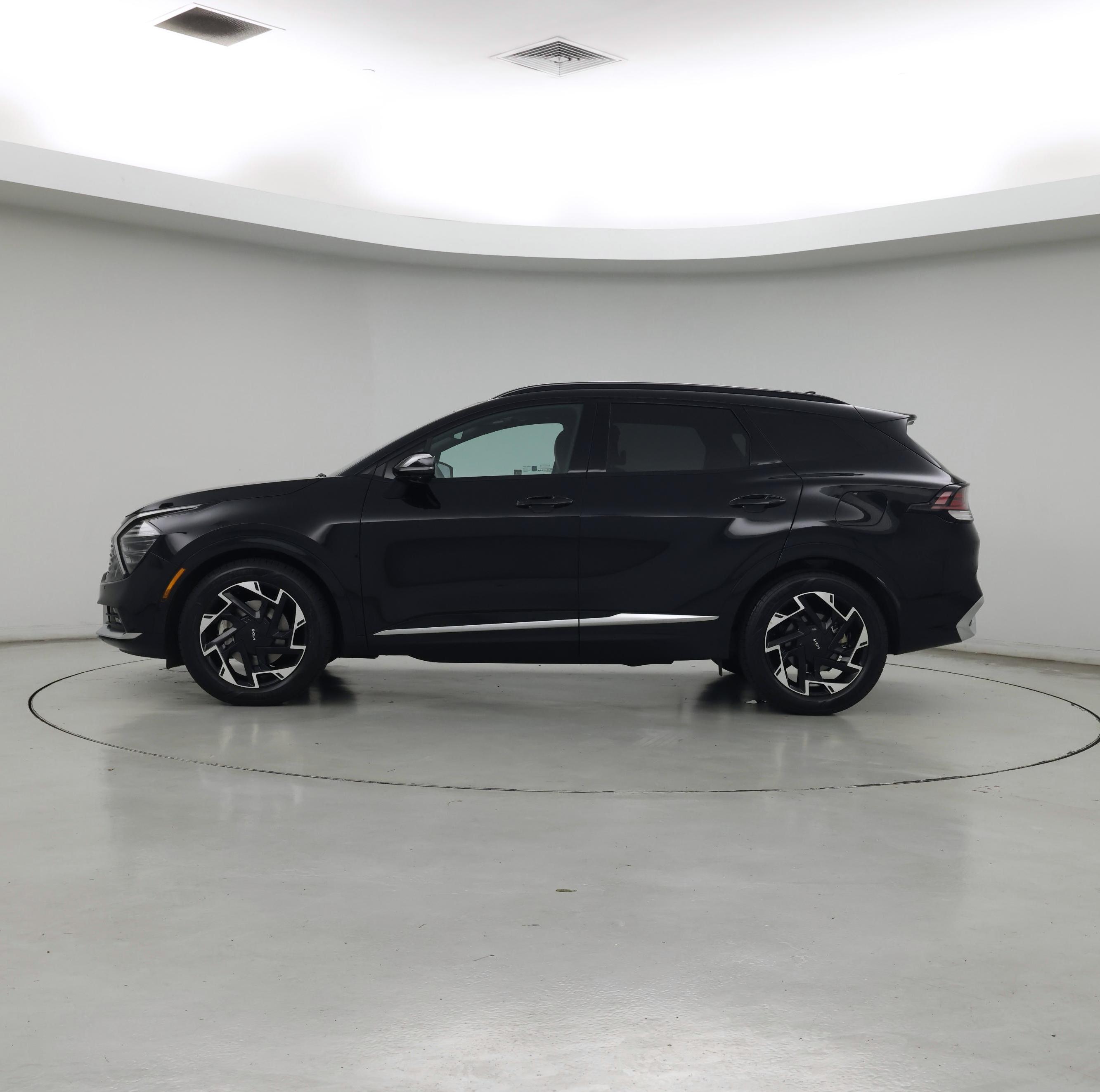 Thumbnail: 2023 Kia Sportage - 3